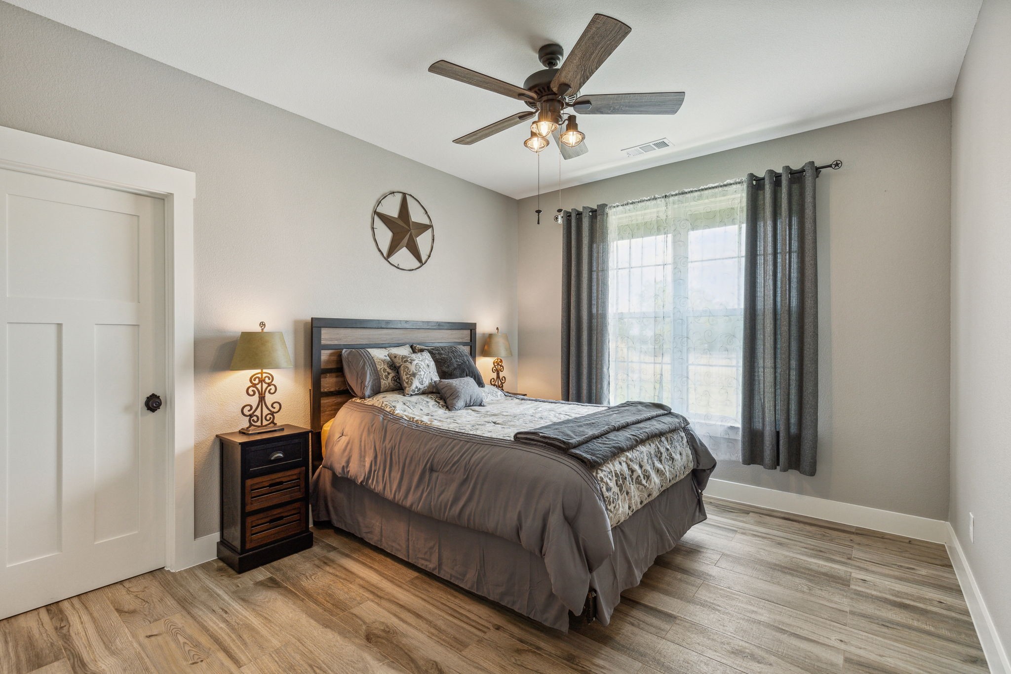 737 Sabine Creek Road