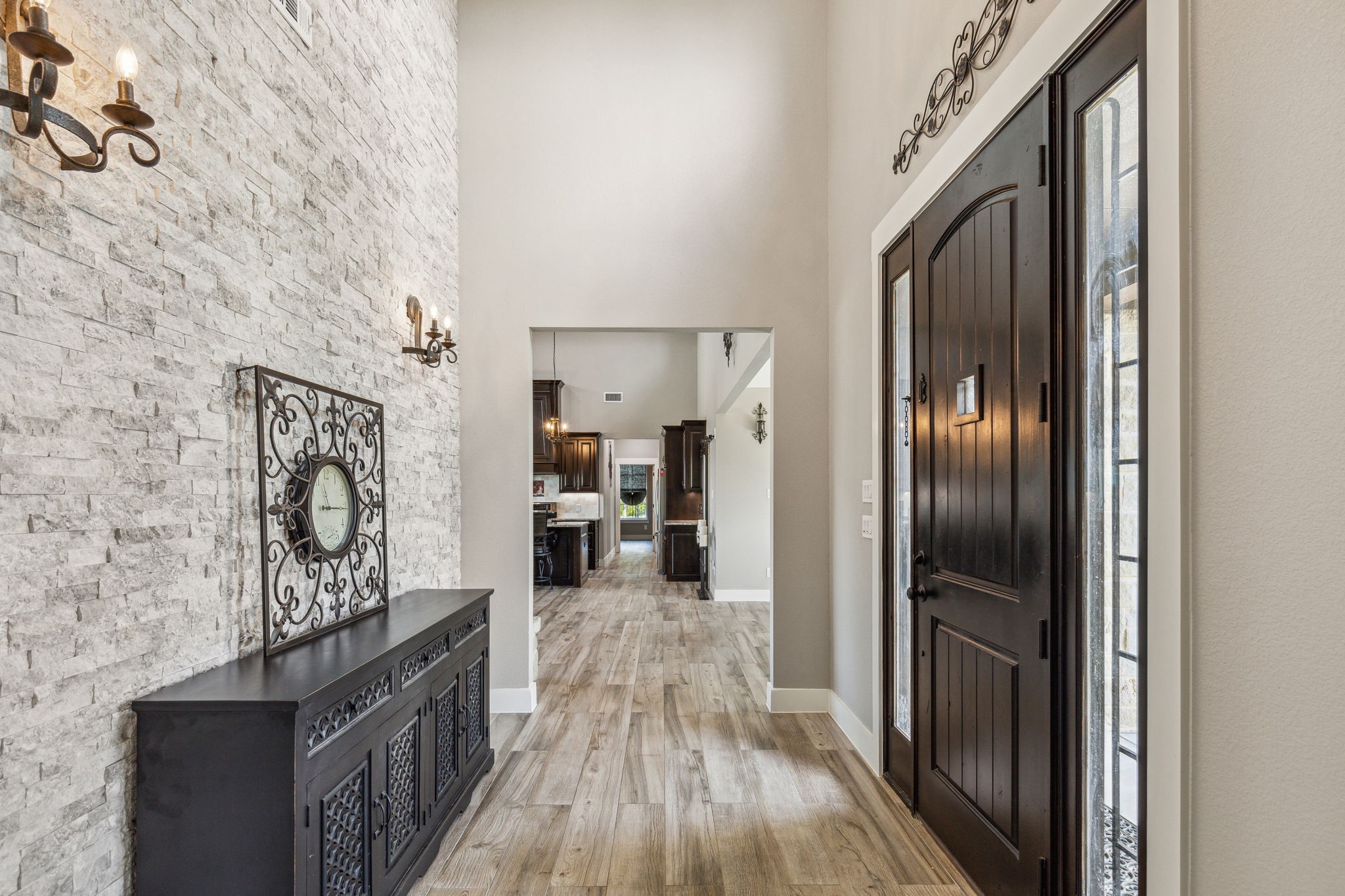 737 Sabine Creek Road