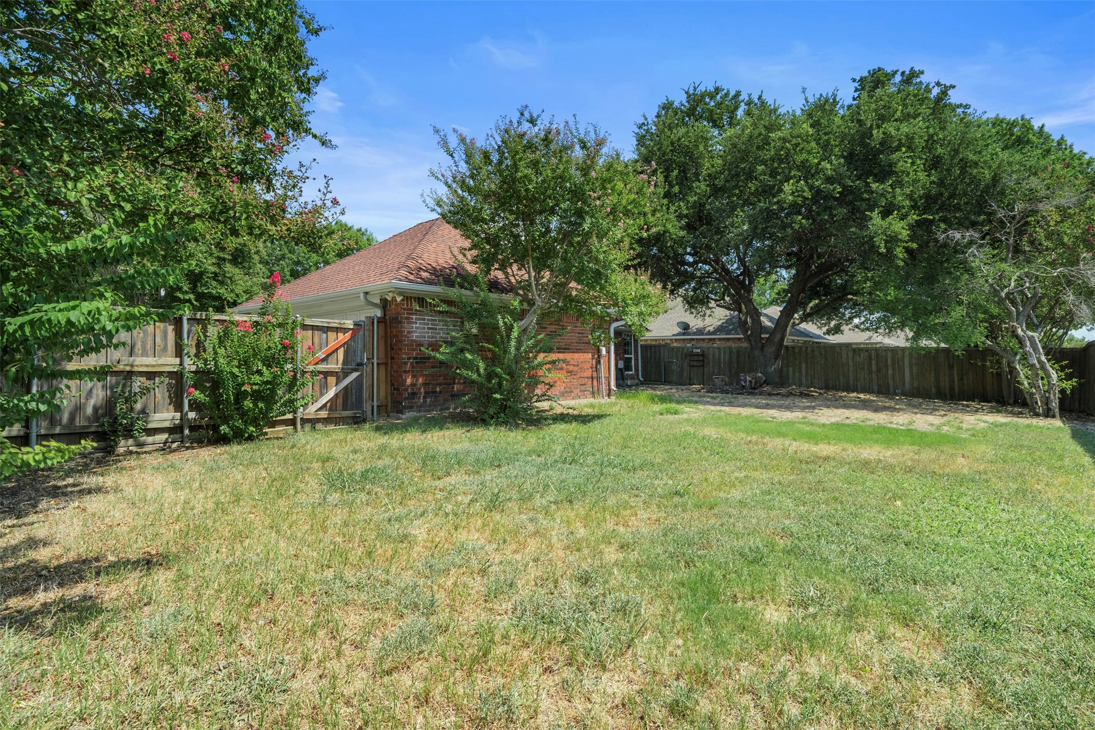 515 N Winding Oaks Drive