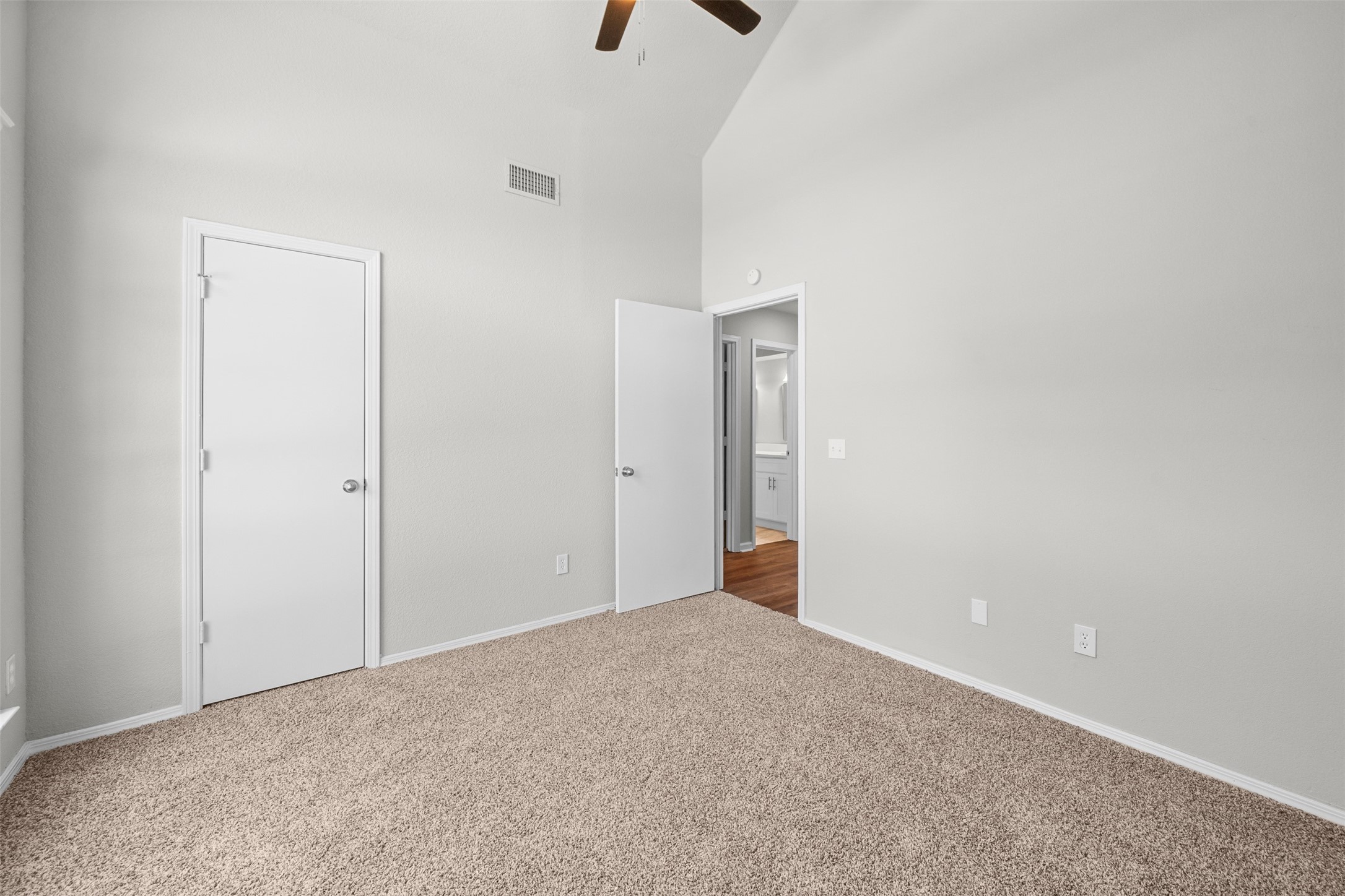 515 N Winding Oaks Drive