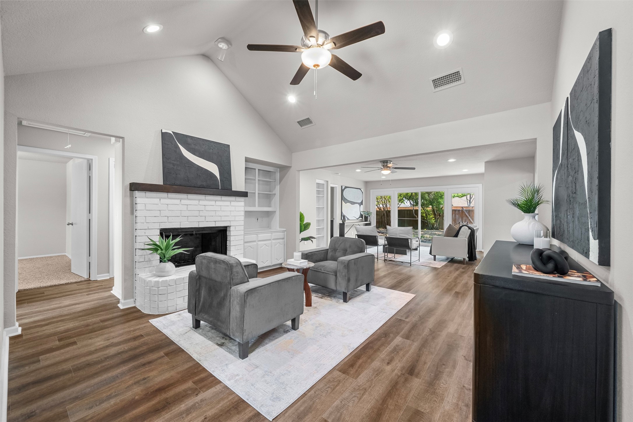 515 N Winding Oaks Drive