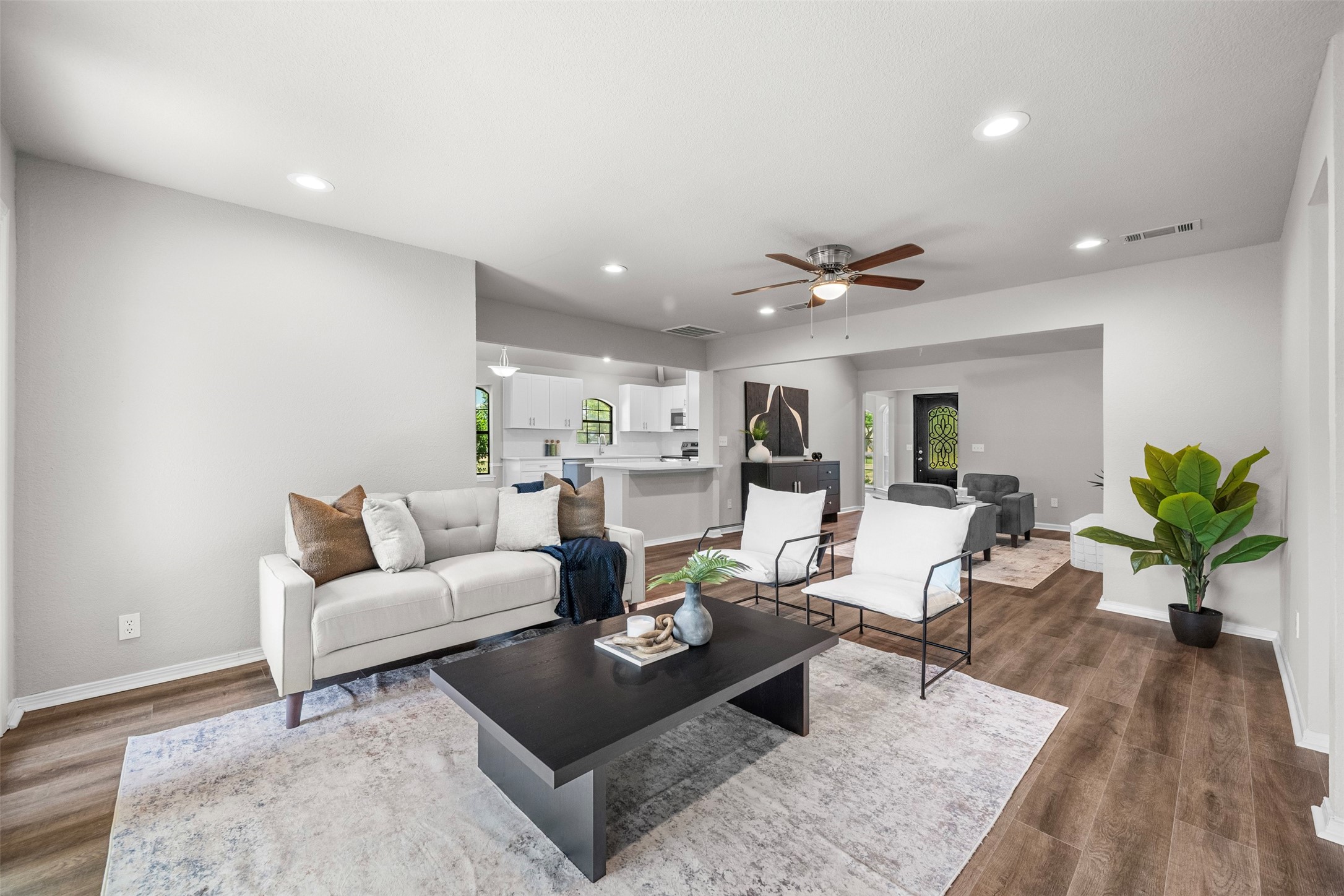 515 N Winding Oaks Drive