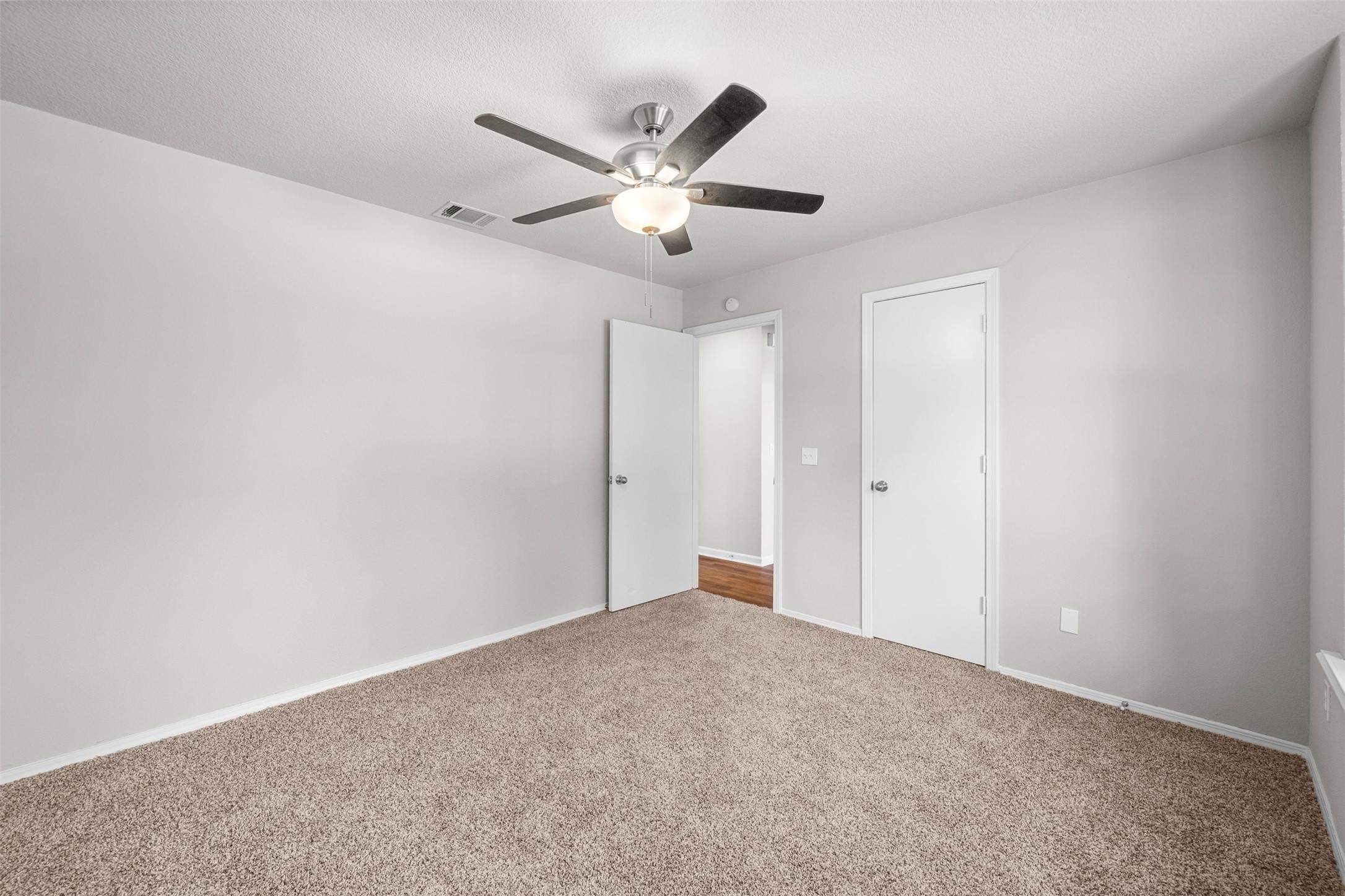 515 N Winding Oaks Drive