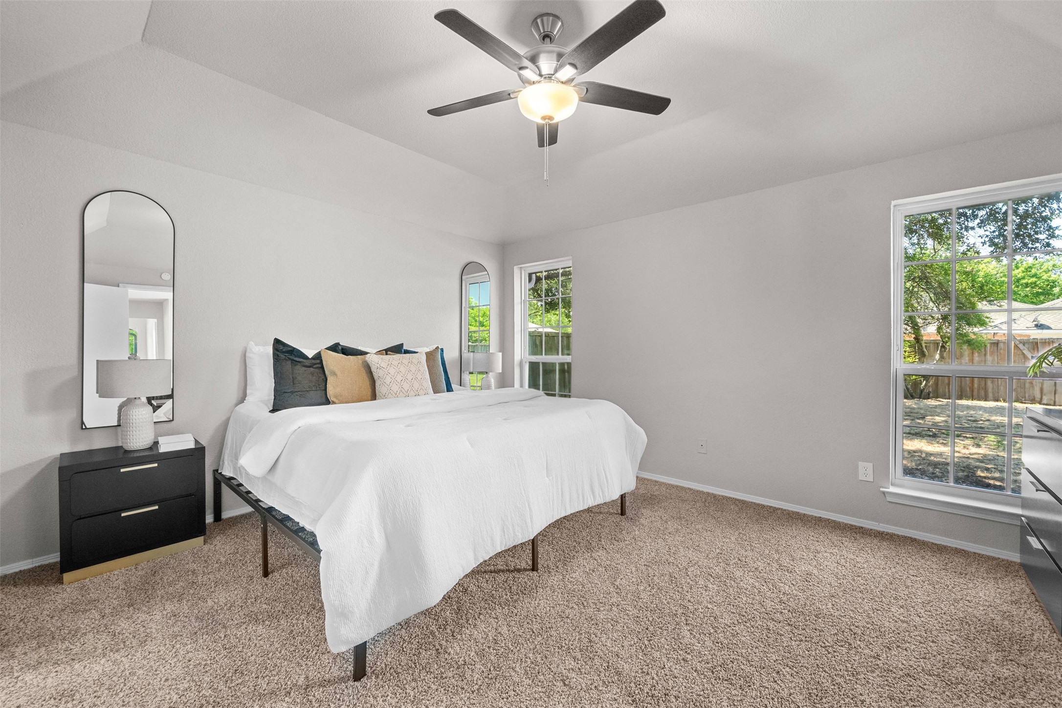 515 N Winding Oaks Drive