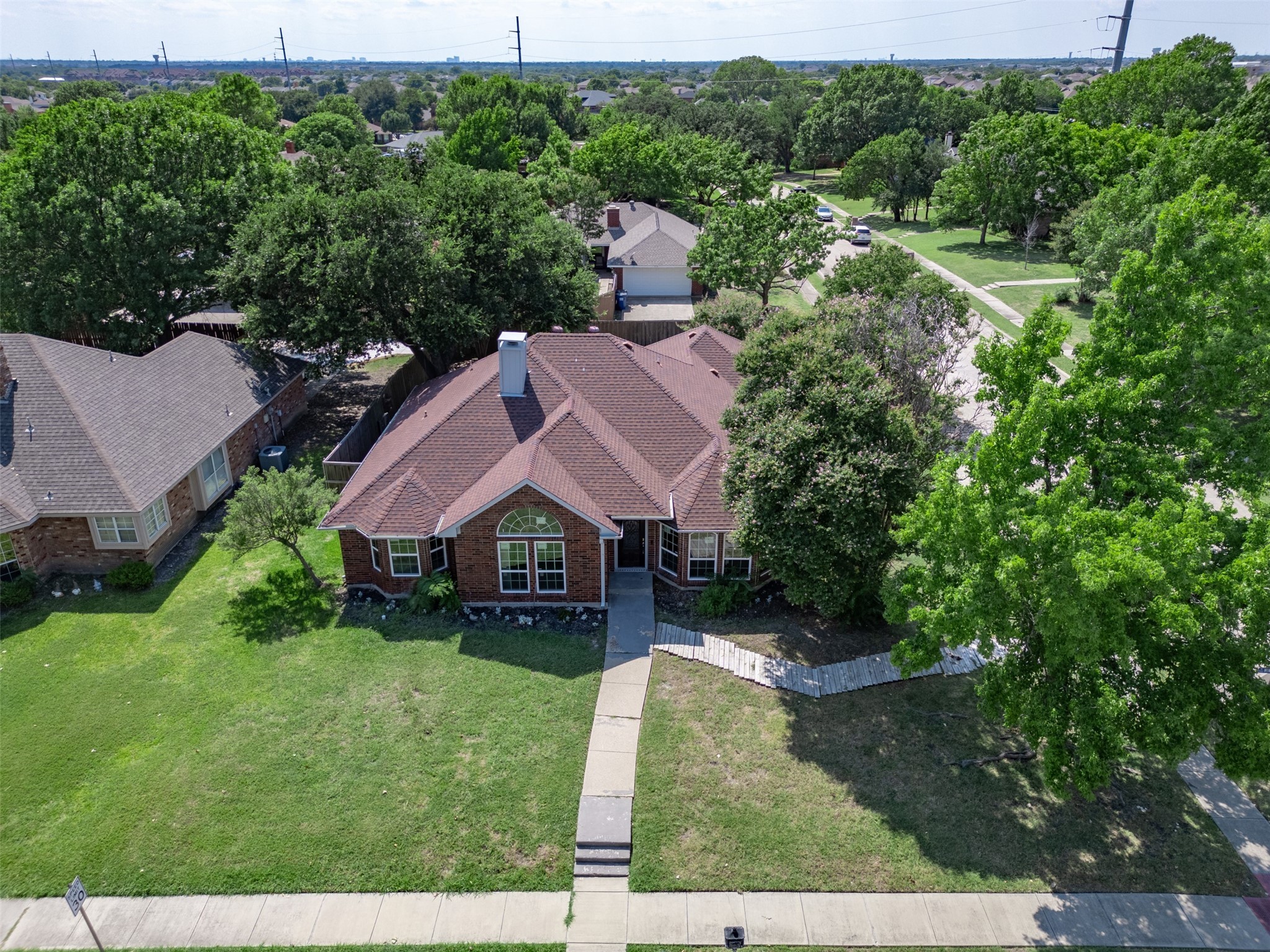 515 N Winding Oaks Drive