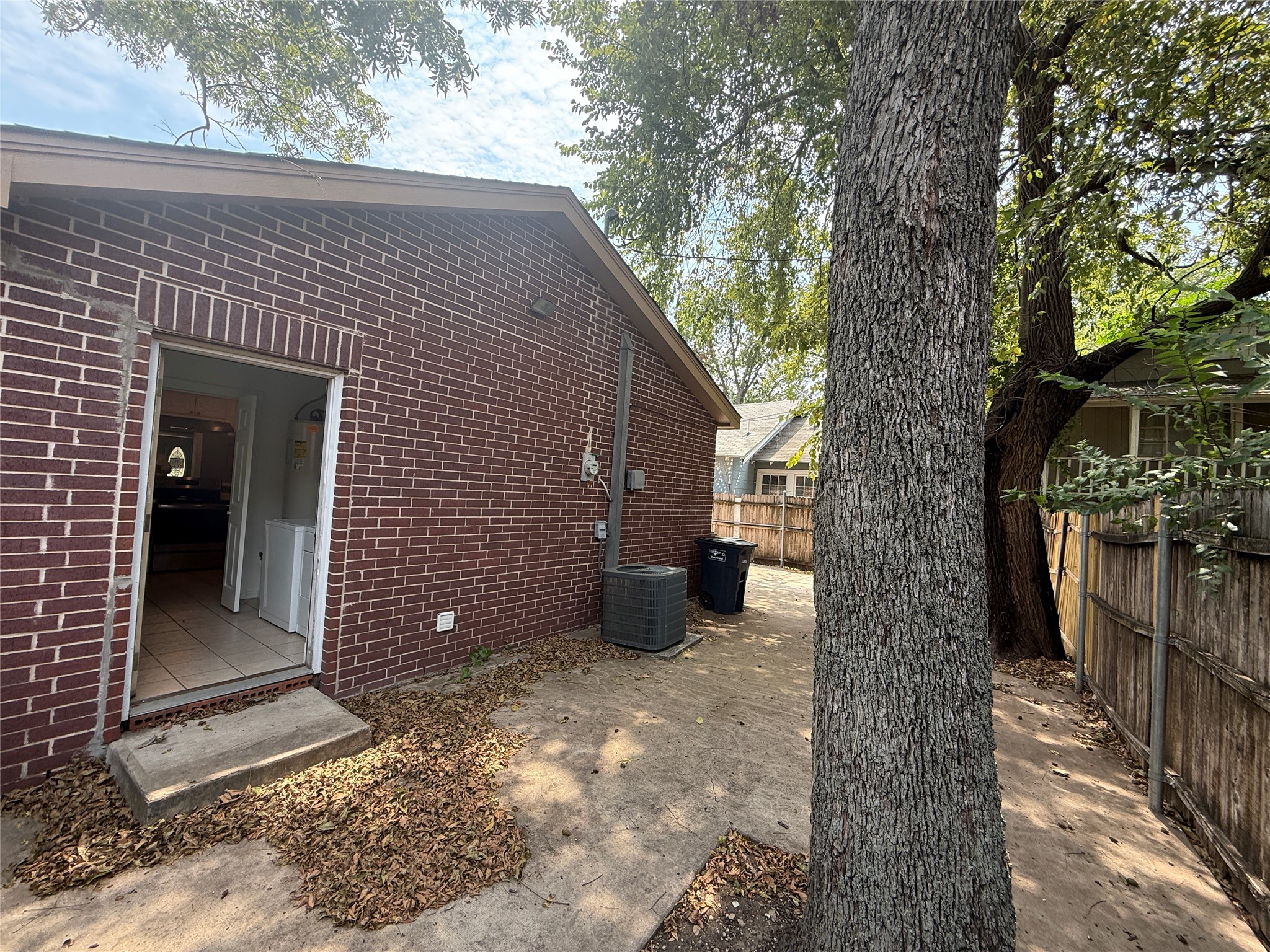 1916 Grainger Street