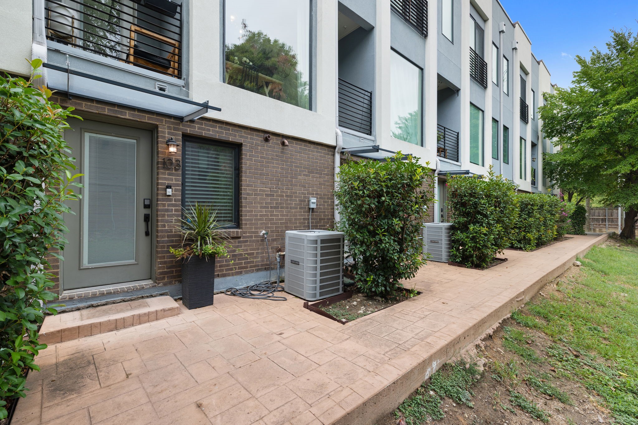 2222 Moser Avenue 103