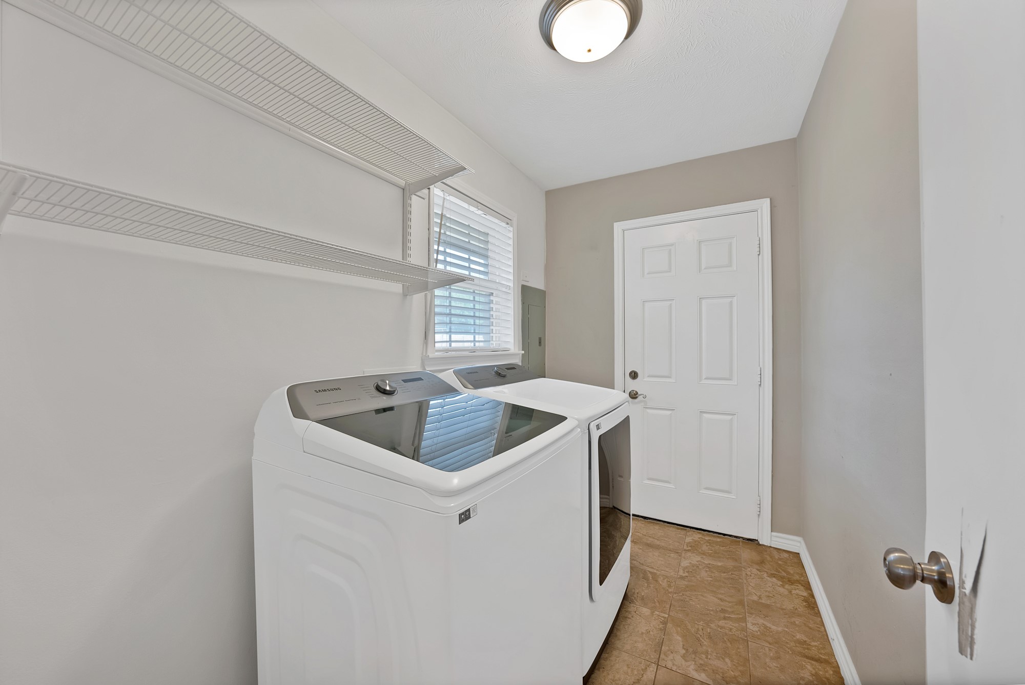 2835 W Colorado Boulevard