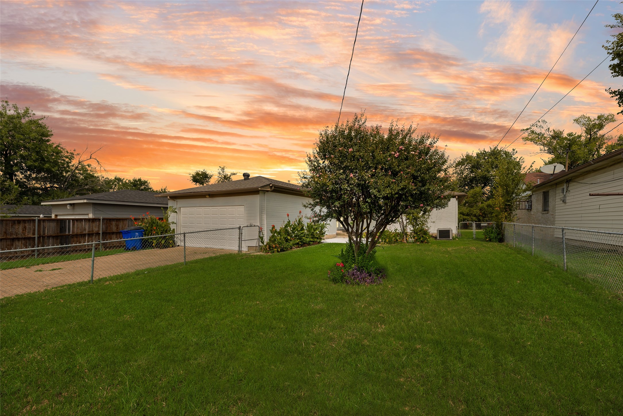 10038 Mesita Drive