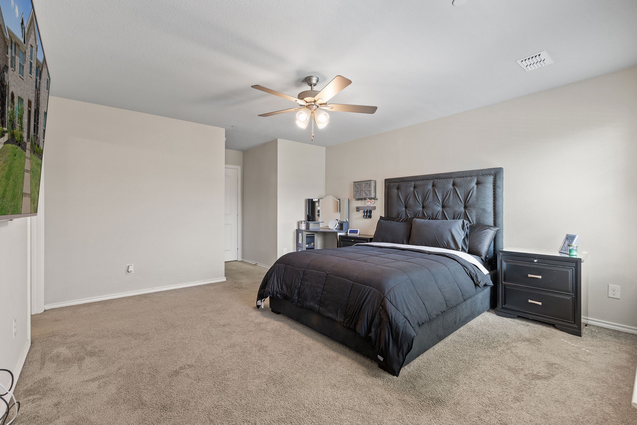 2224 Davenport Drive