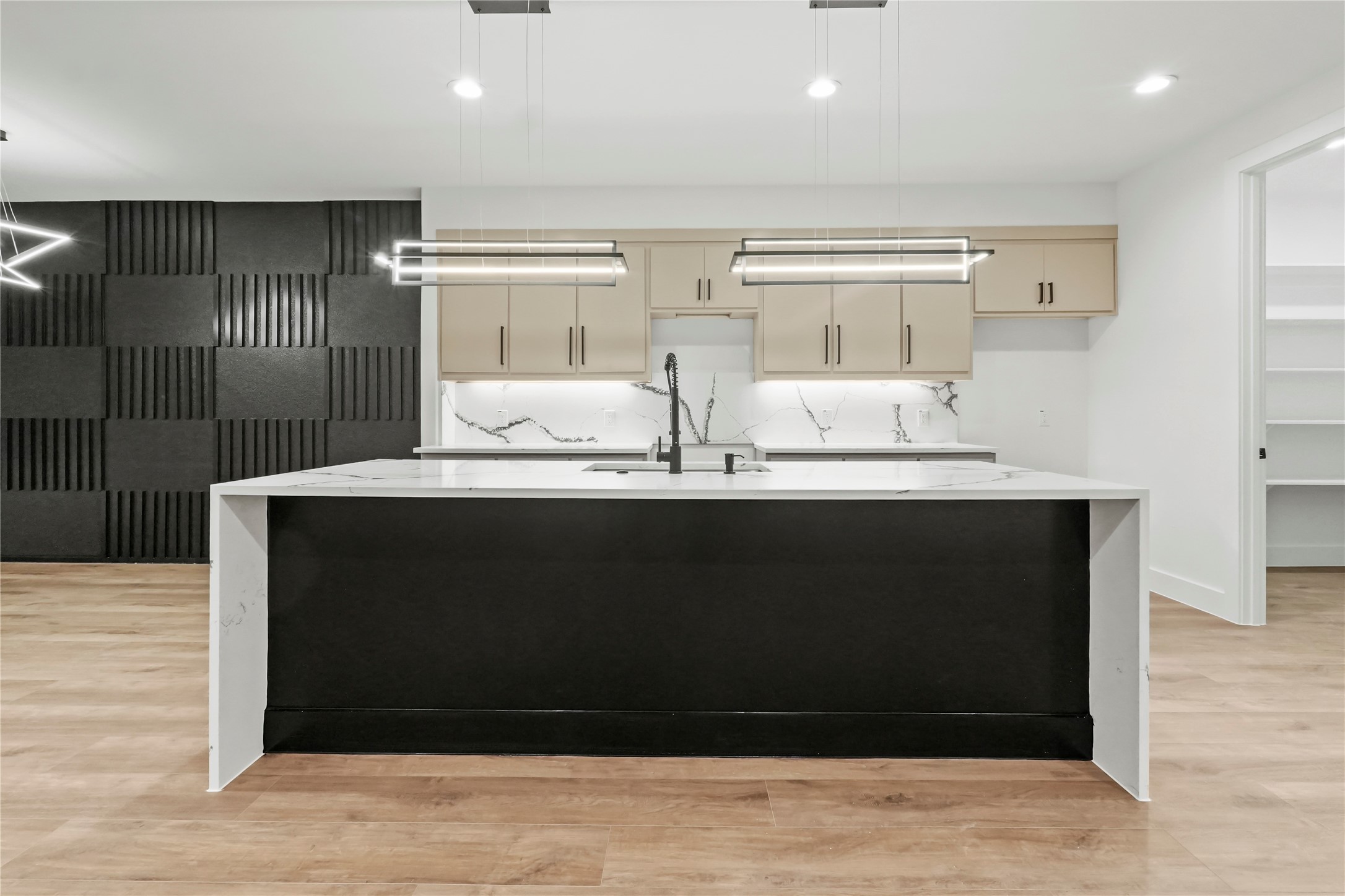 2626 Southland Street