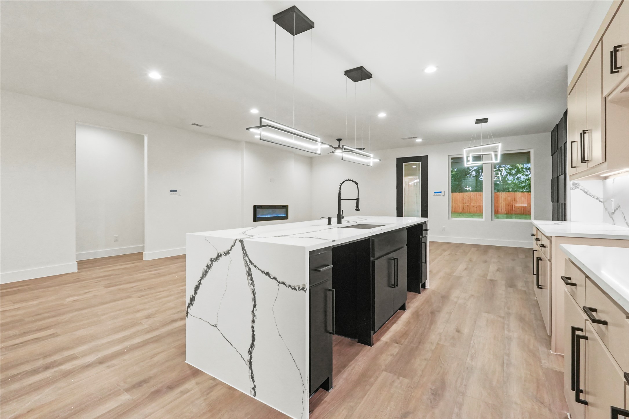 2626 Southland Street