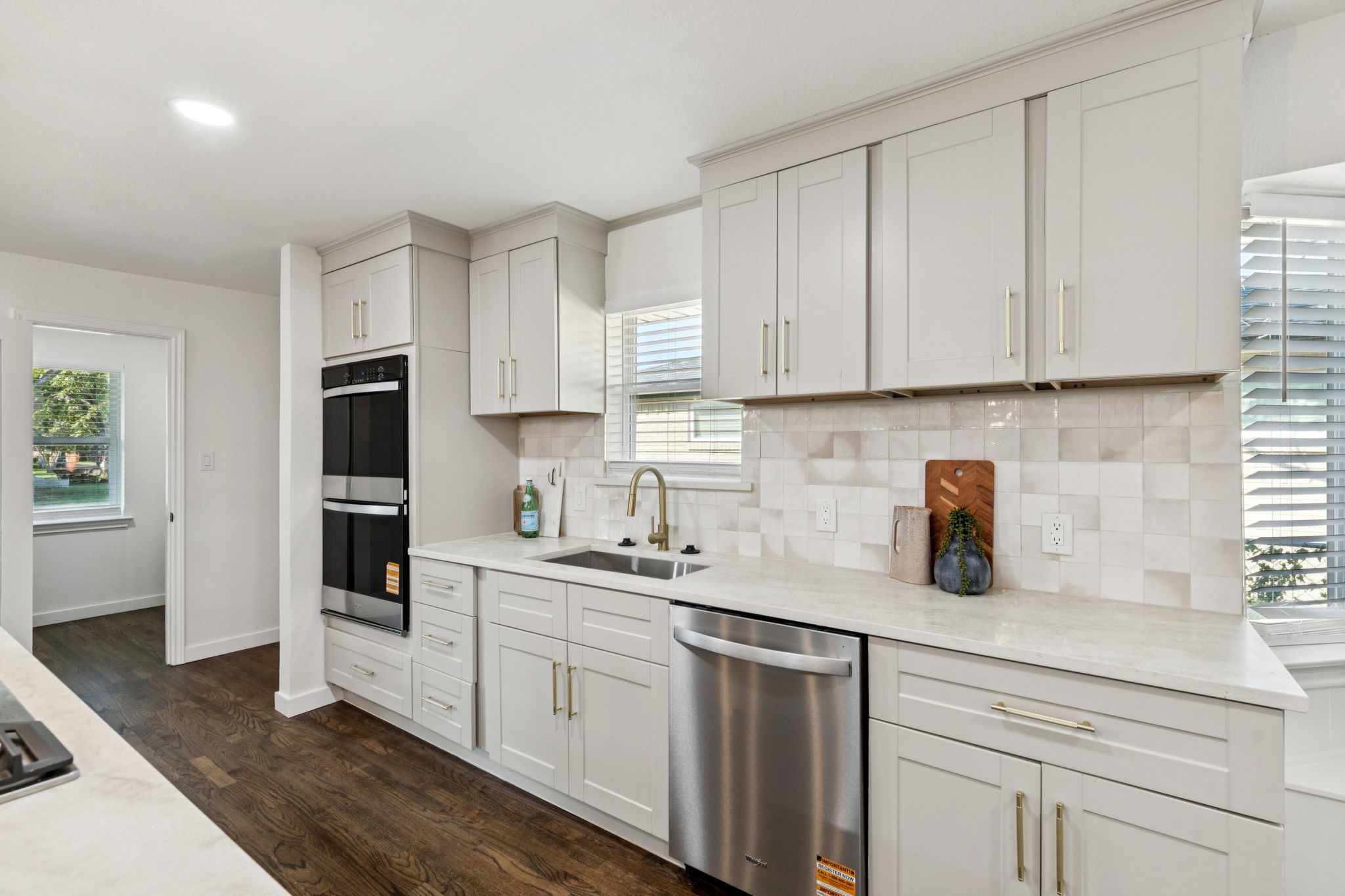 5509 Enchanted Lane