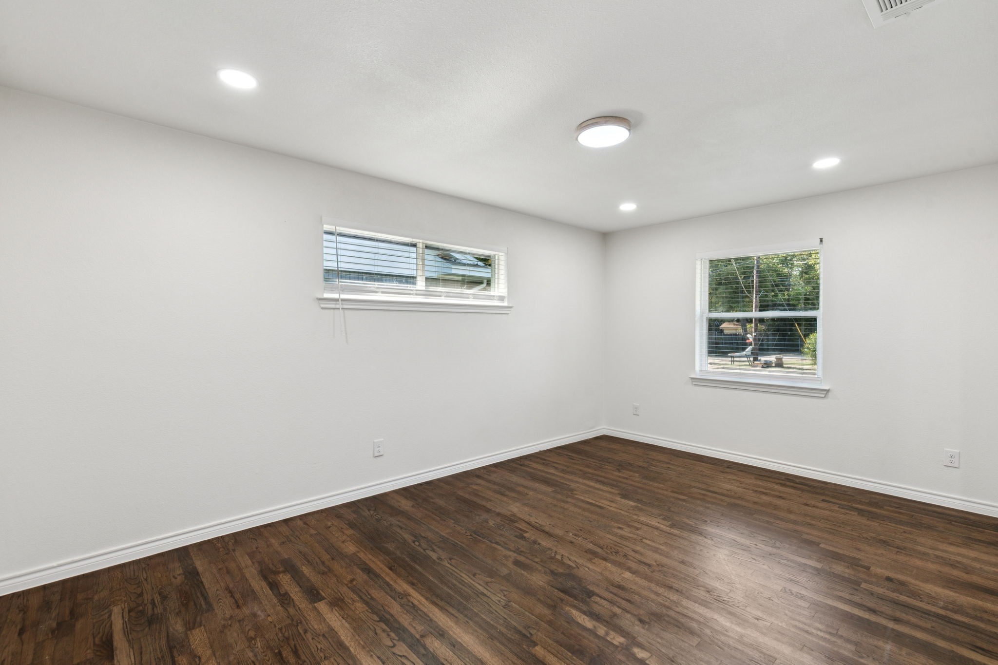 5509 Enchanted Lane