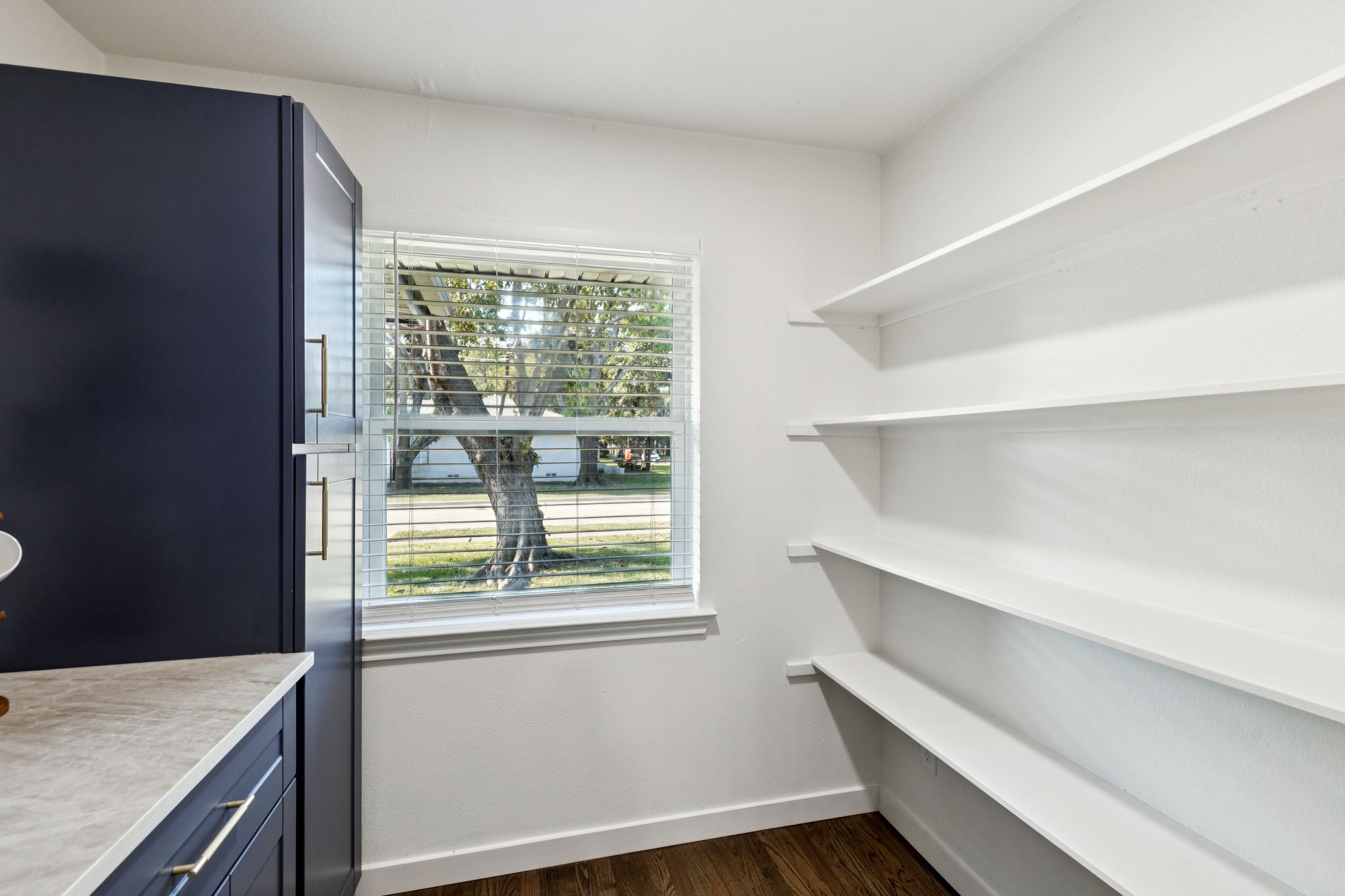 5509 Enchanted Lane