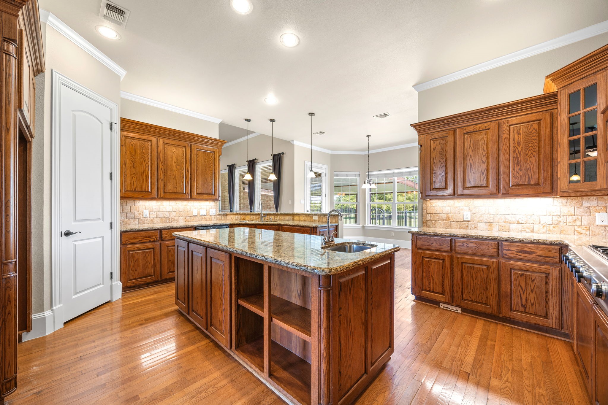 3813 County Road 2212