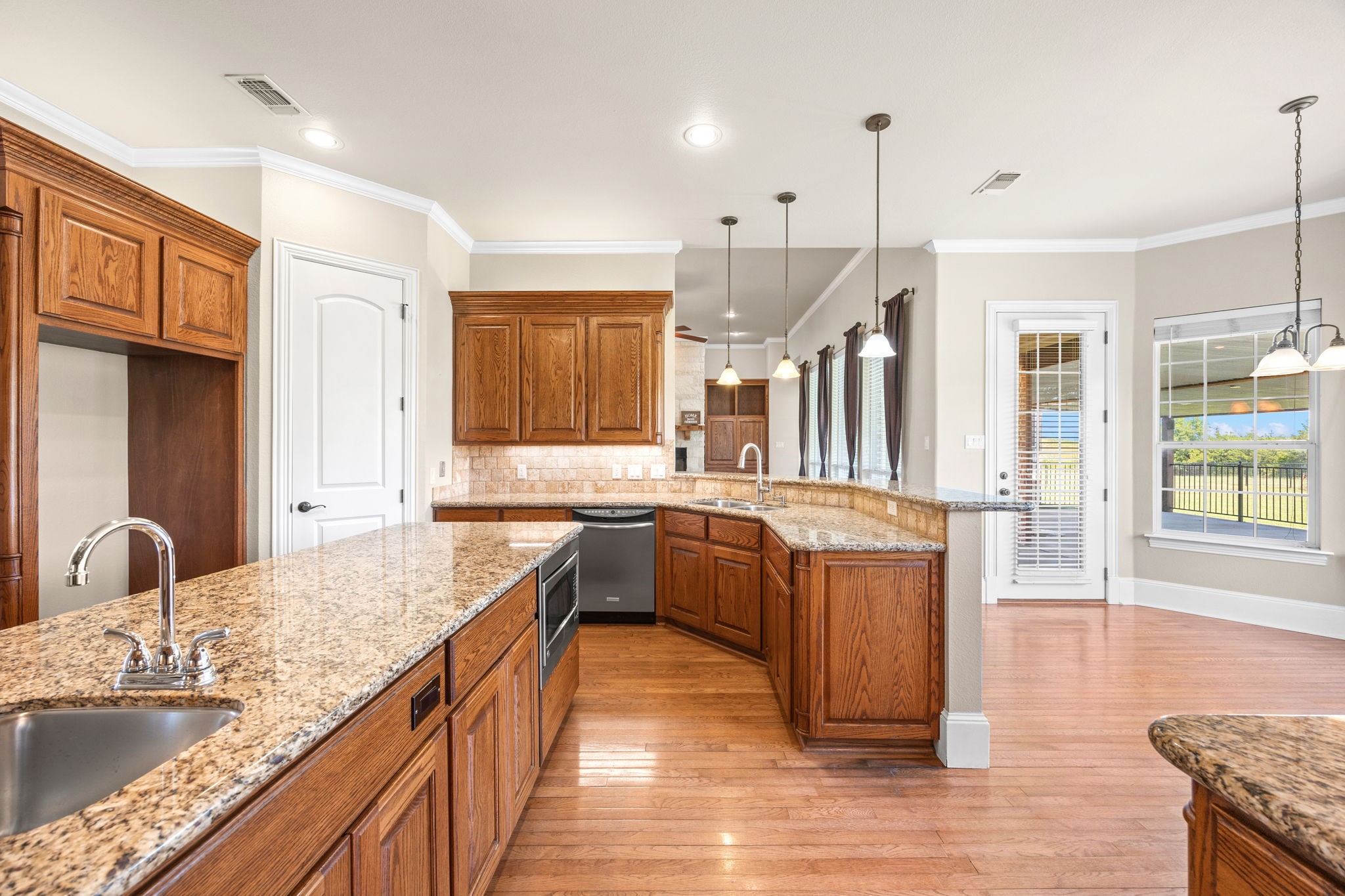 3813 County Road 2212