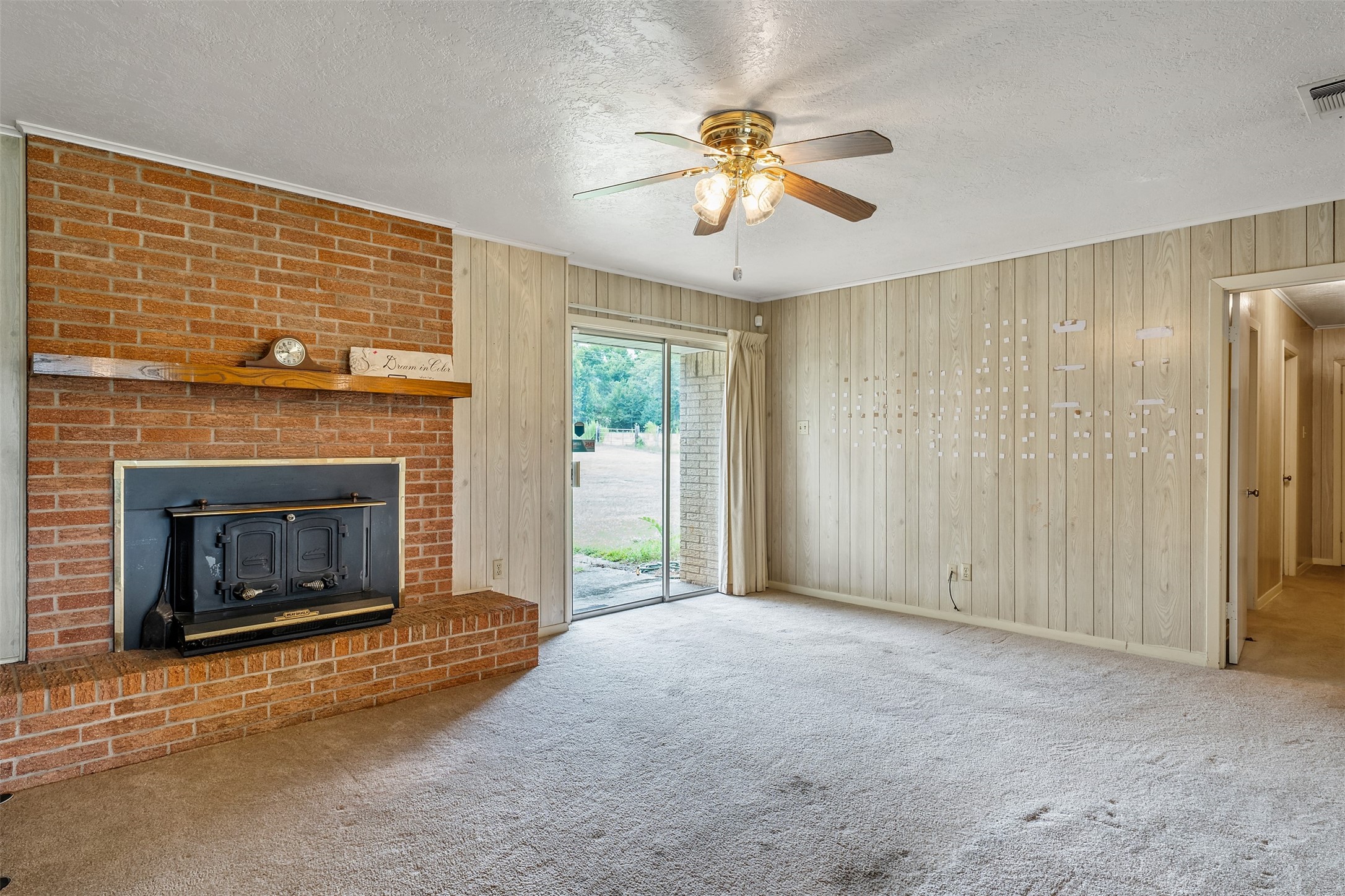 3015 E US Highway 80