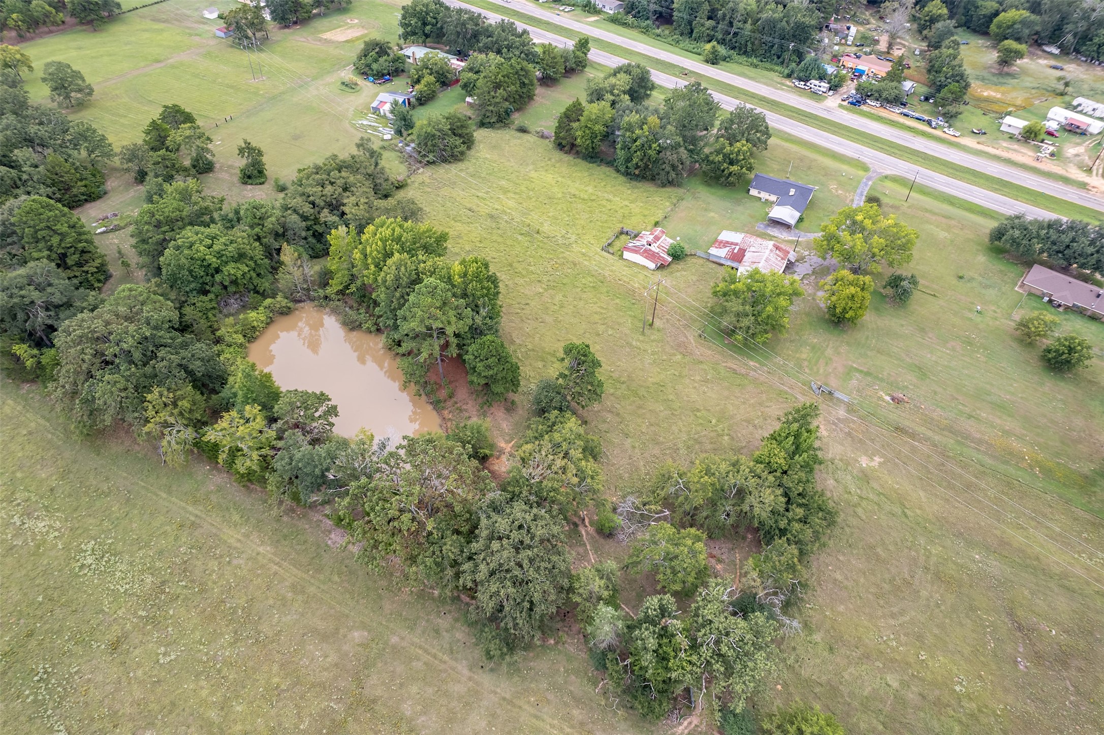 3015 E US Highway 80