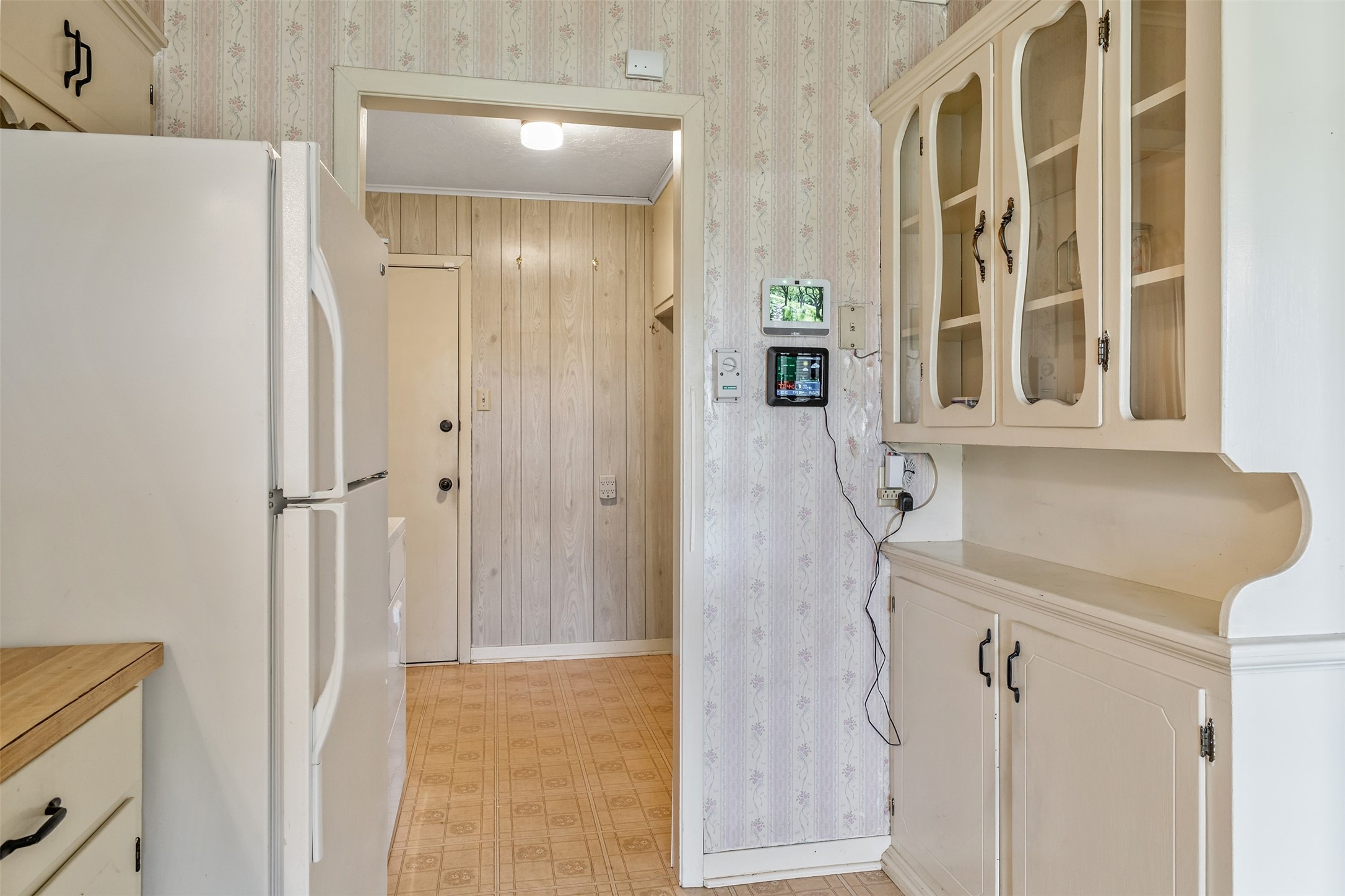 3015 E US Highway 80