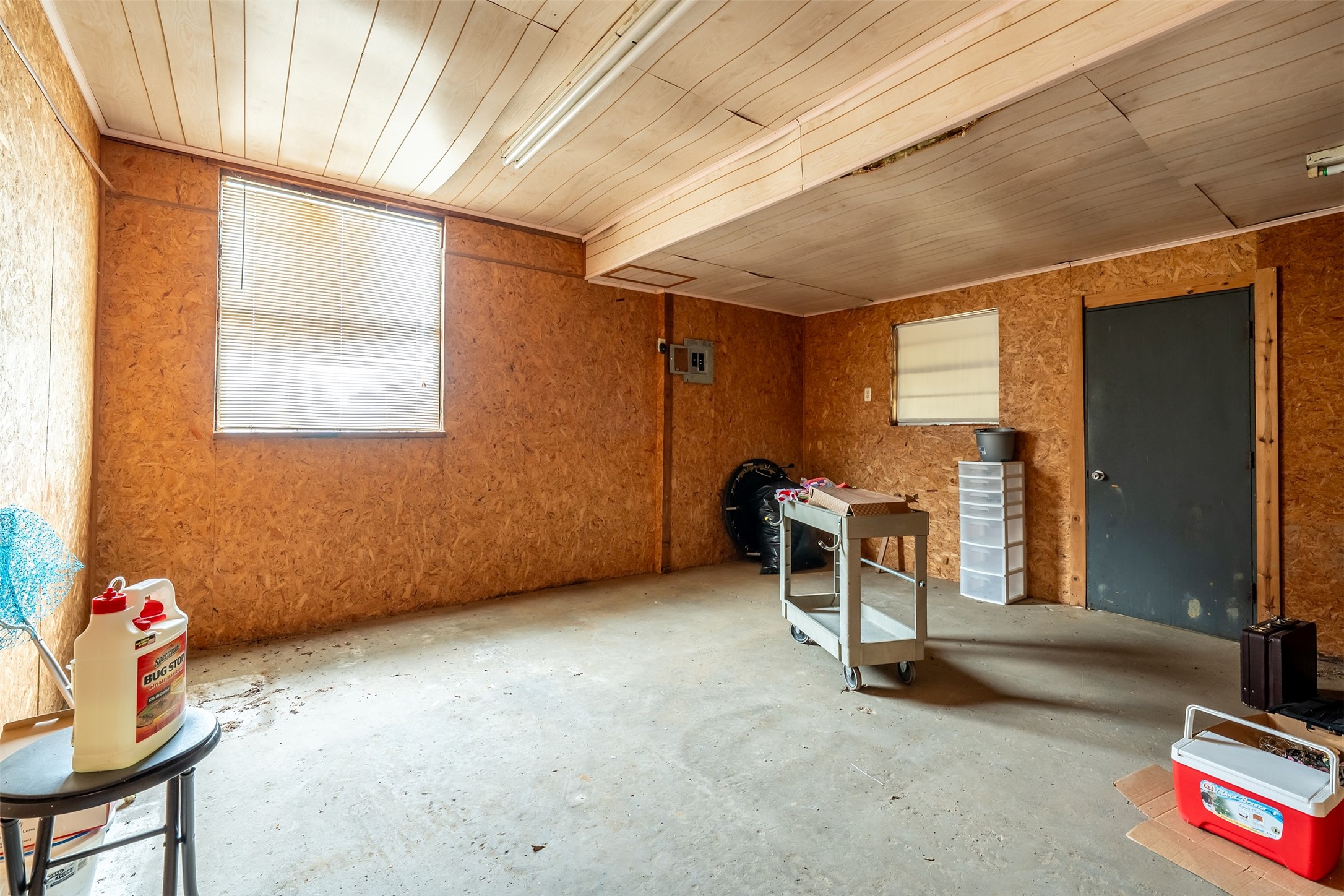 3015 E US Highway 80