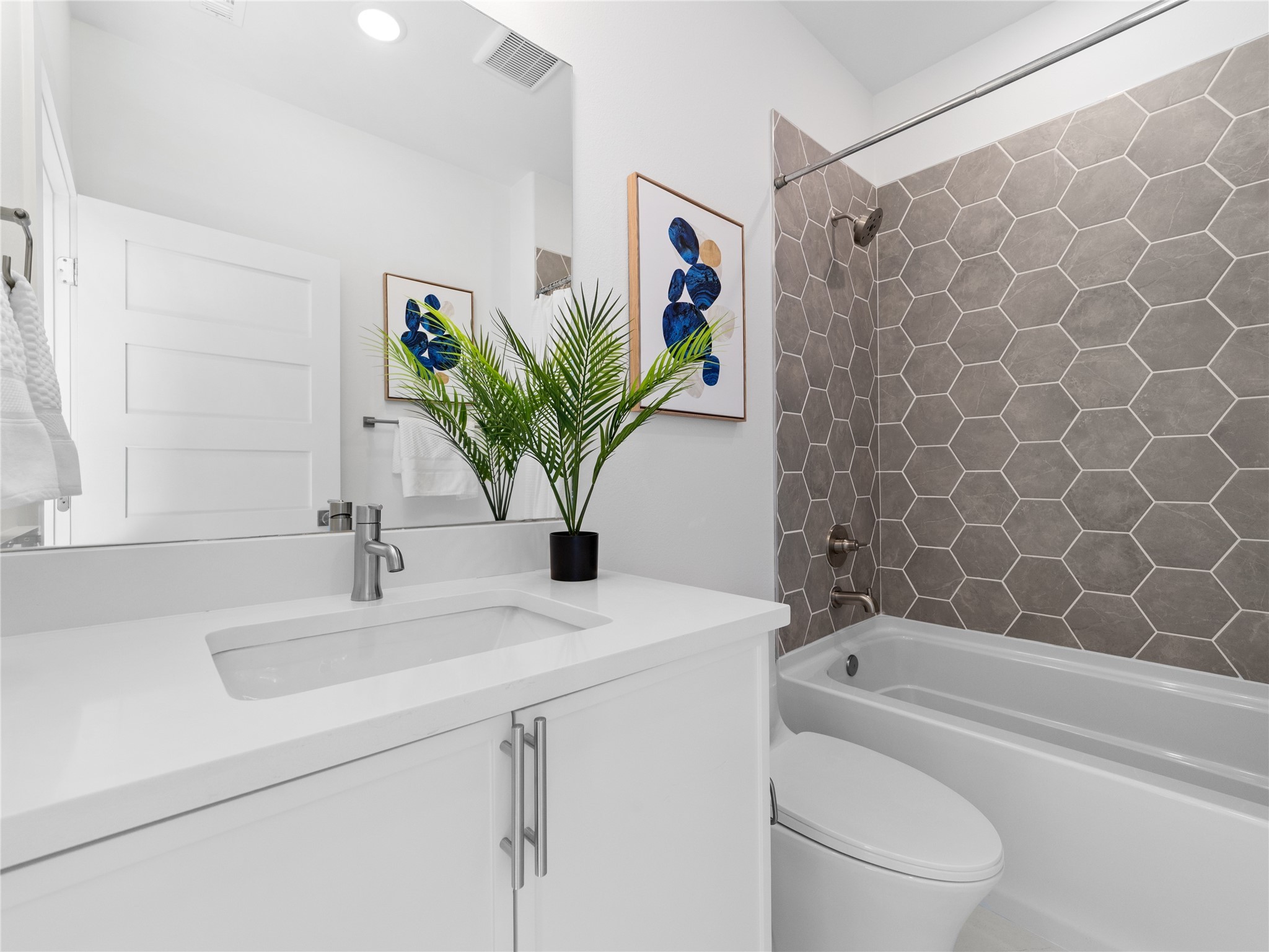 426 Martinique Avenue