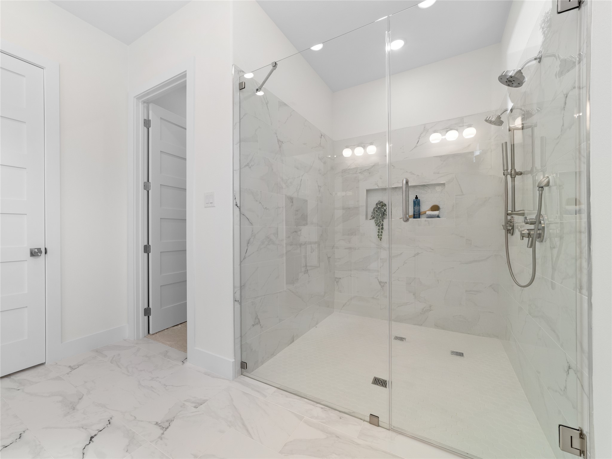 426 Martinique Avenue