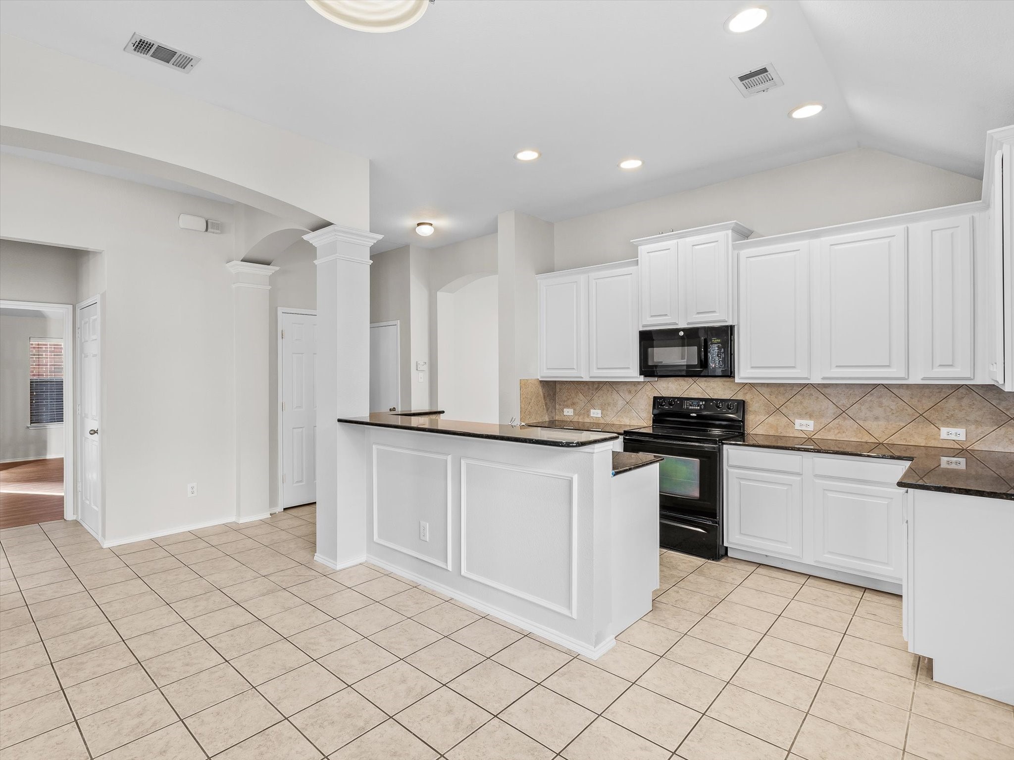 5113 Sweetgum Court