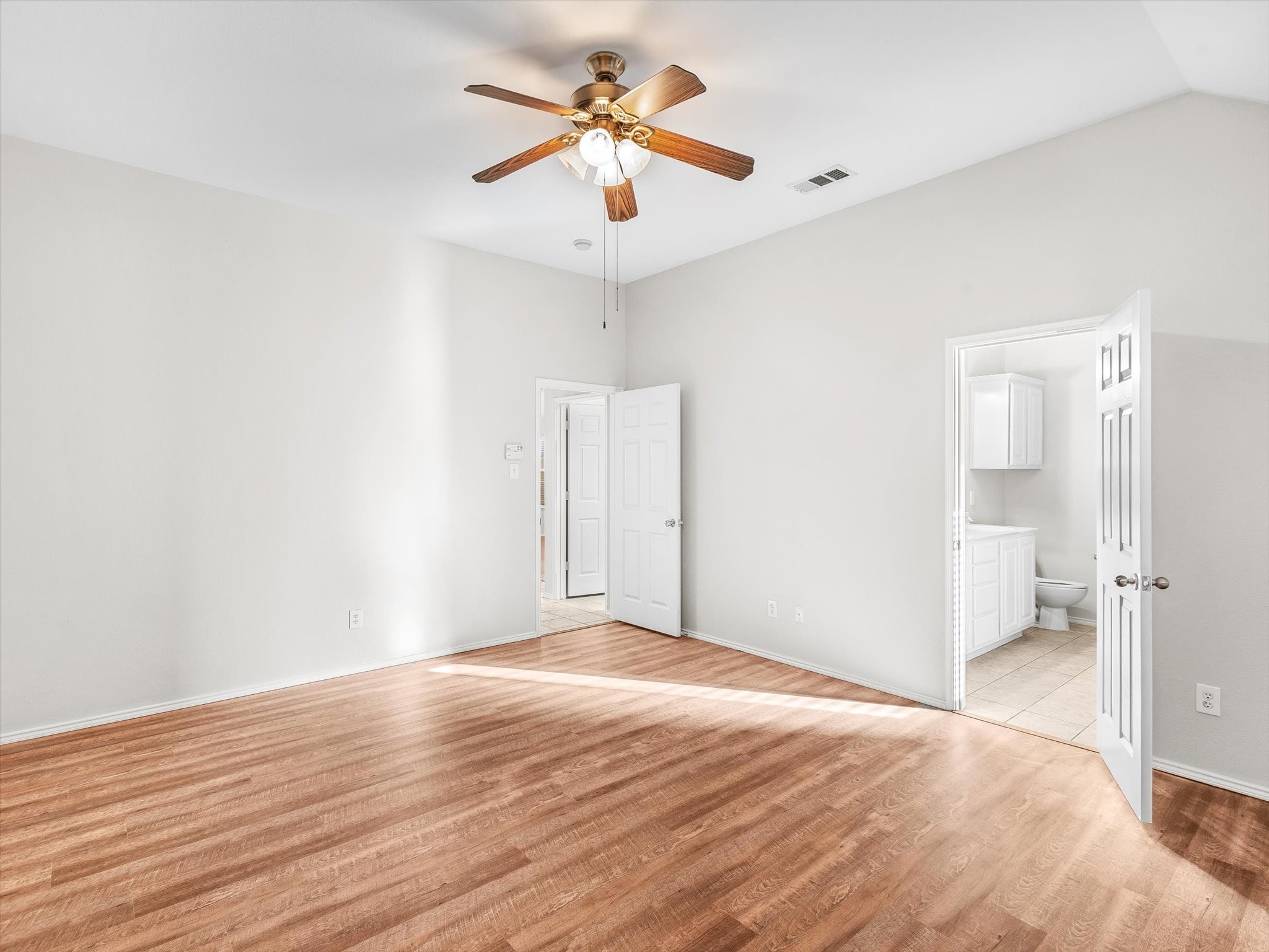 5113 Sweetgum Court