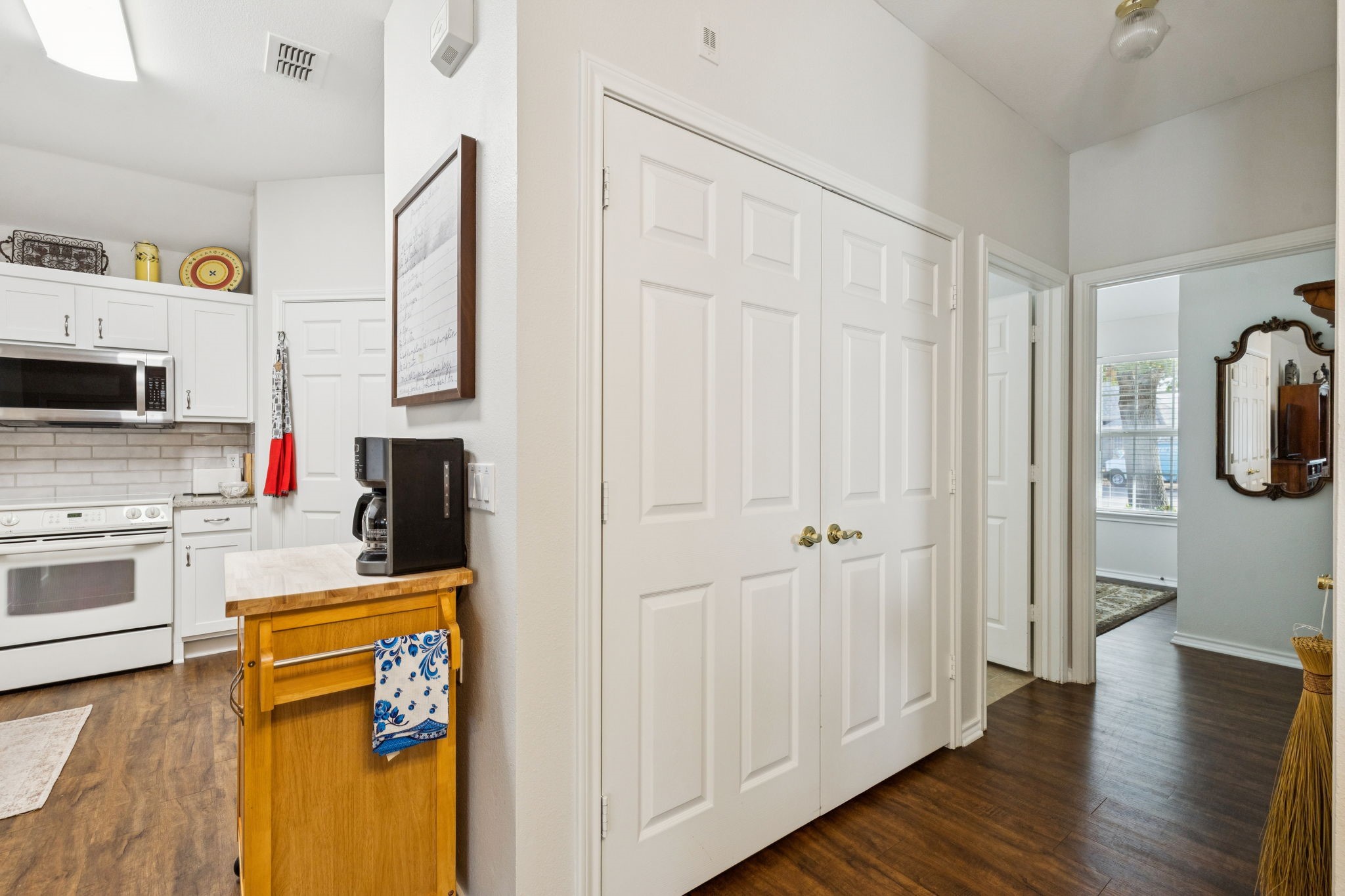 111 Royal Crest Court