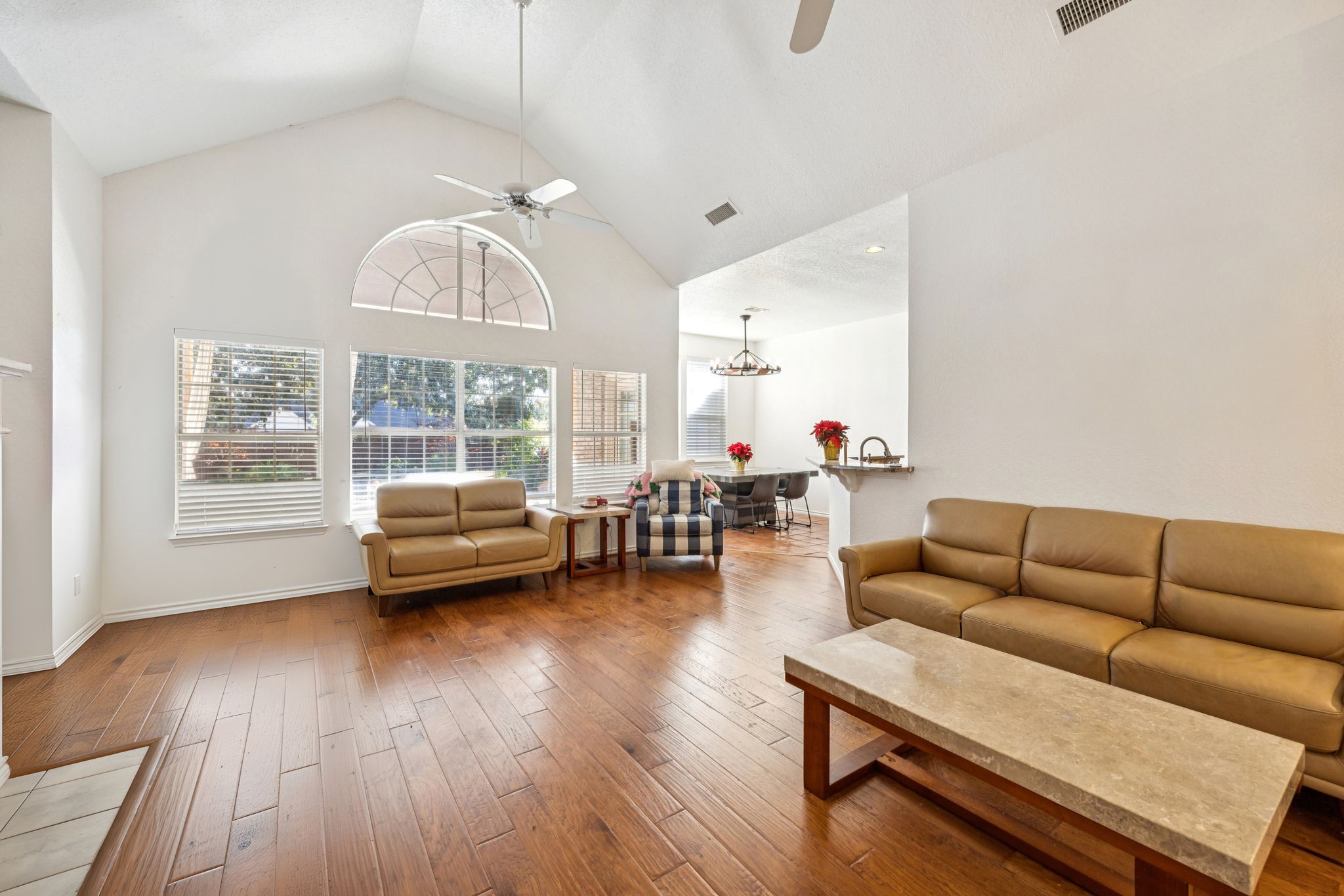 106 Hummingbird Lane