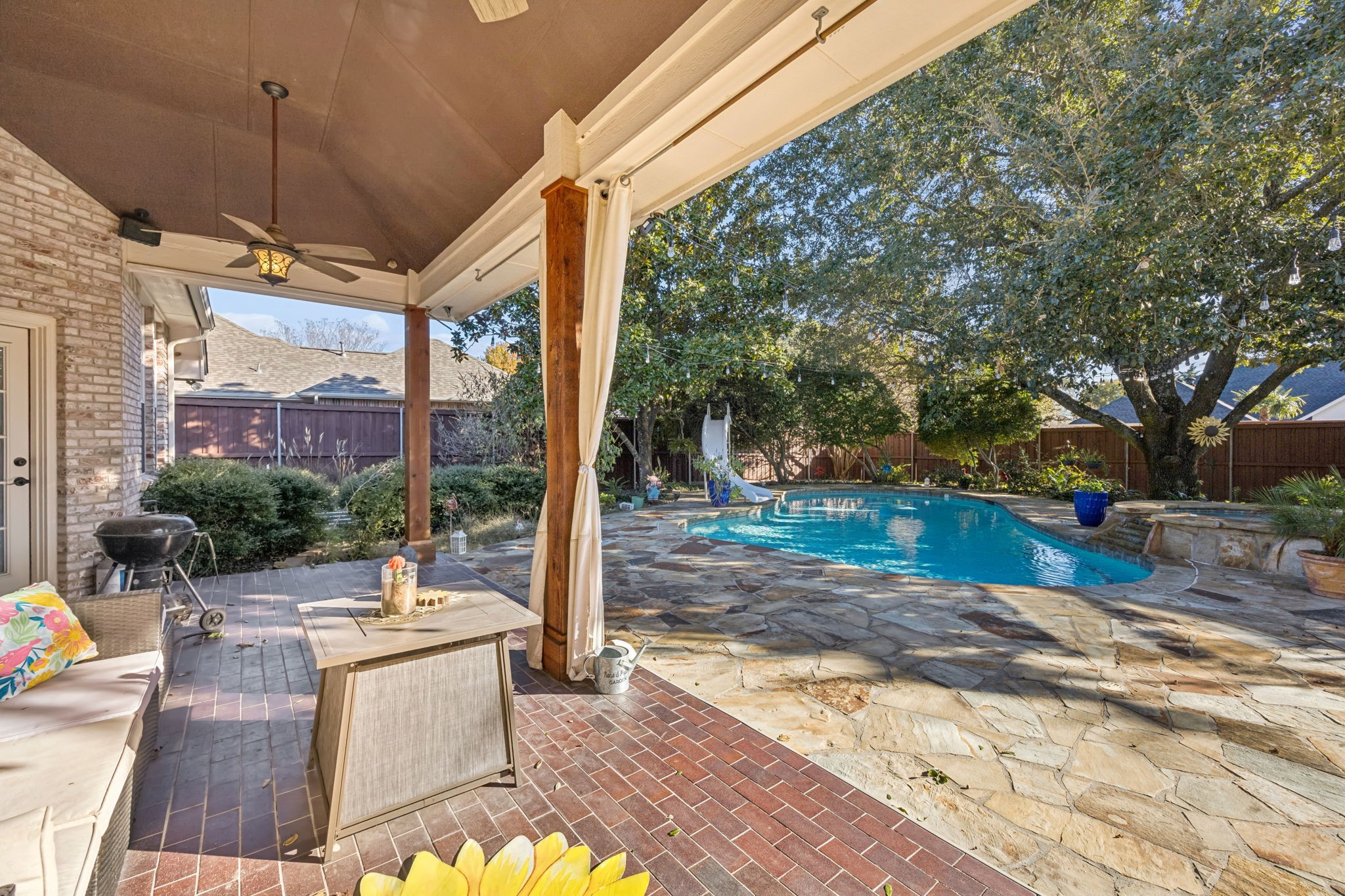 106 Hummingbird Lane