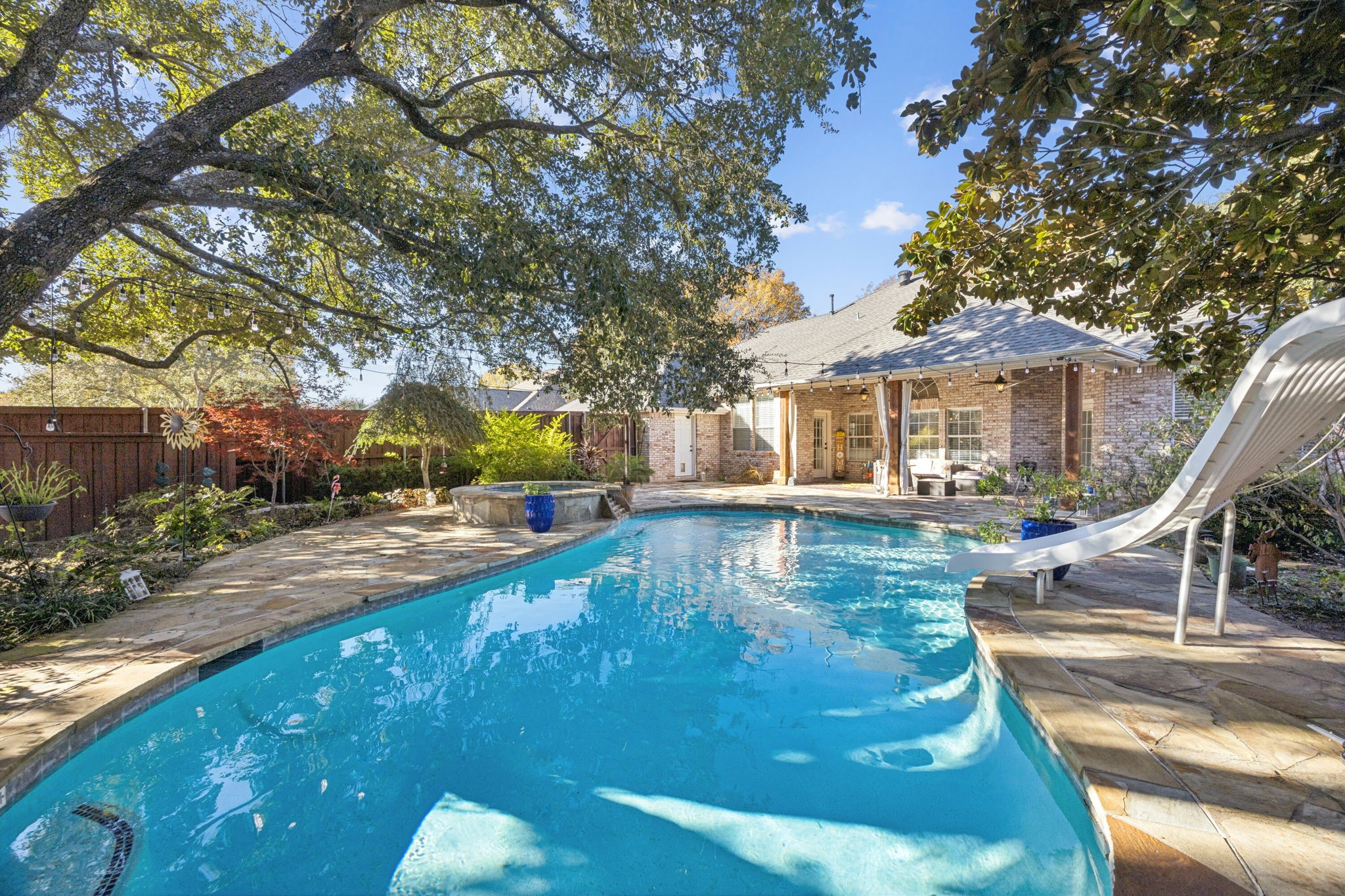 106 Hummingbird Lane