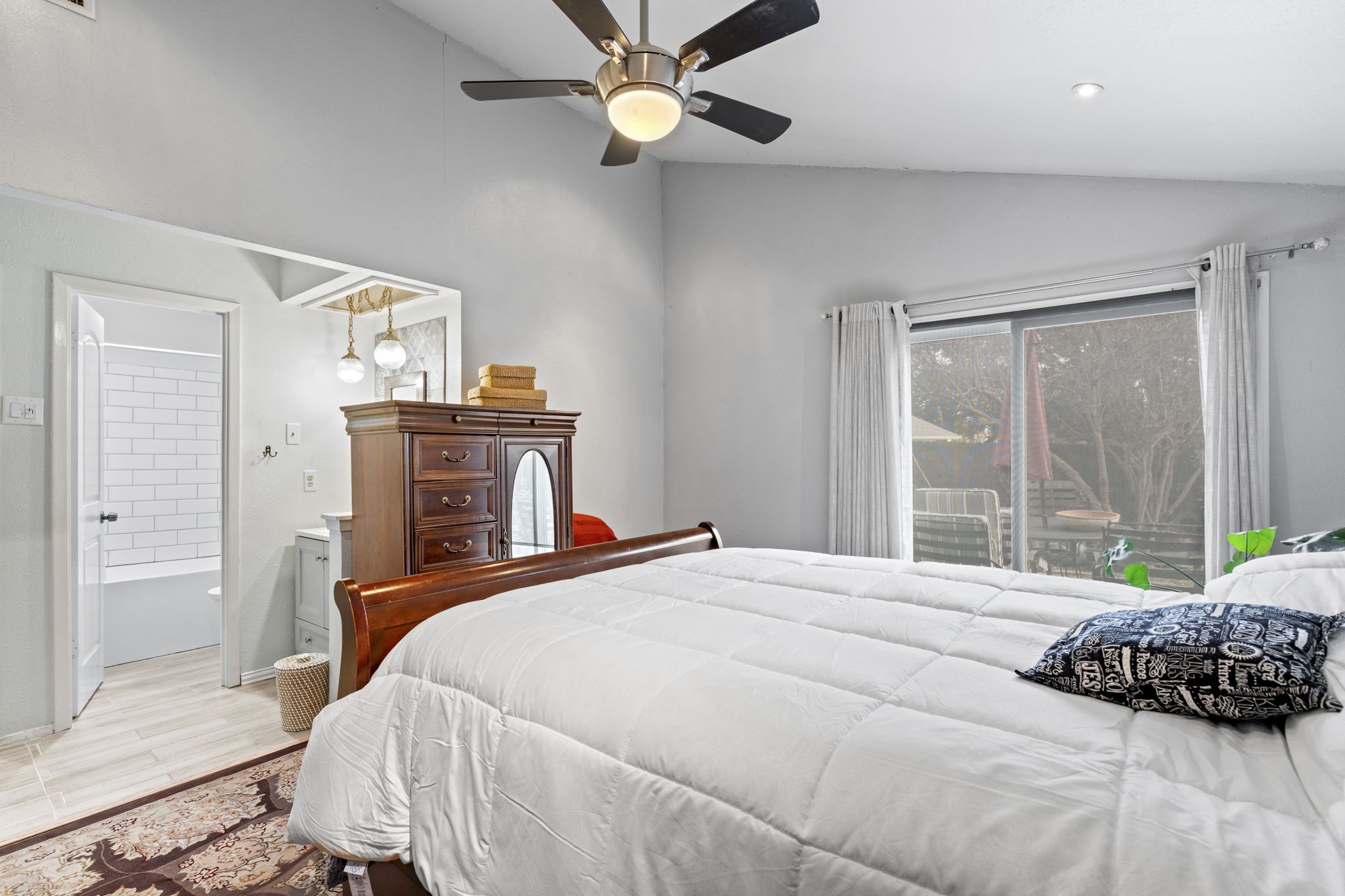 2706 Meadow Bluff Lane