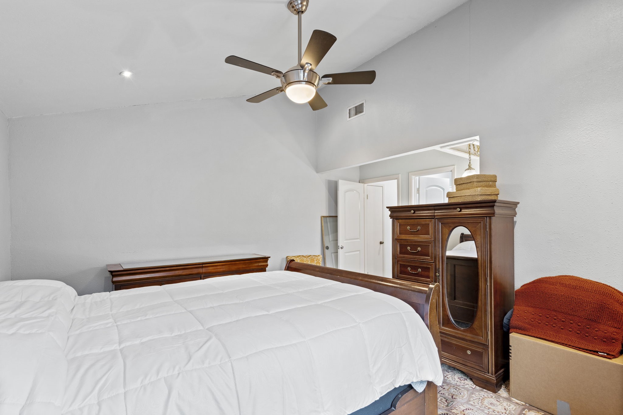 2706 Meadow Bluff Lane