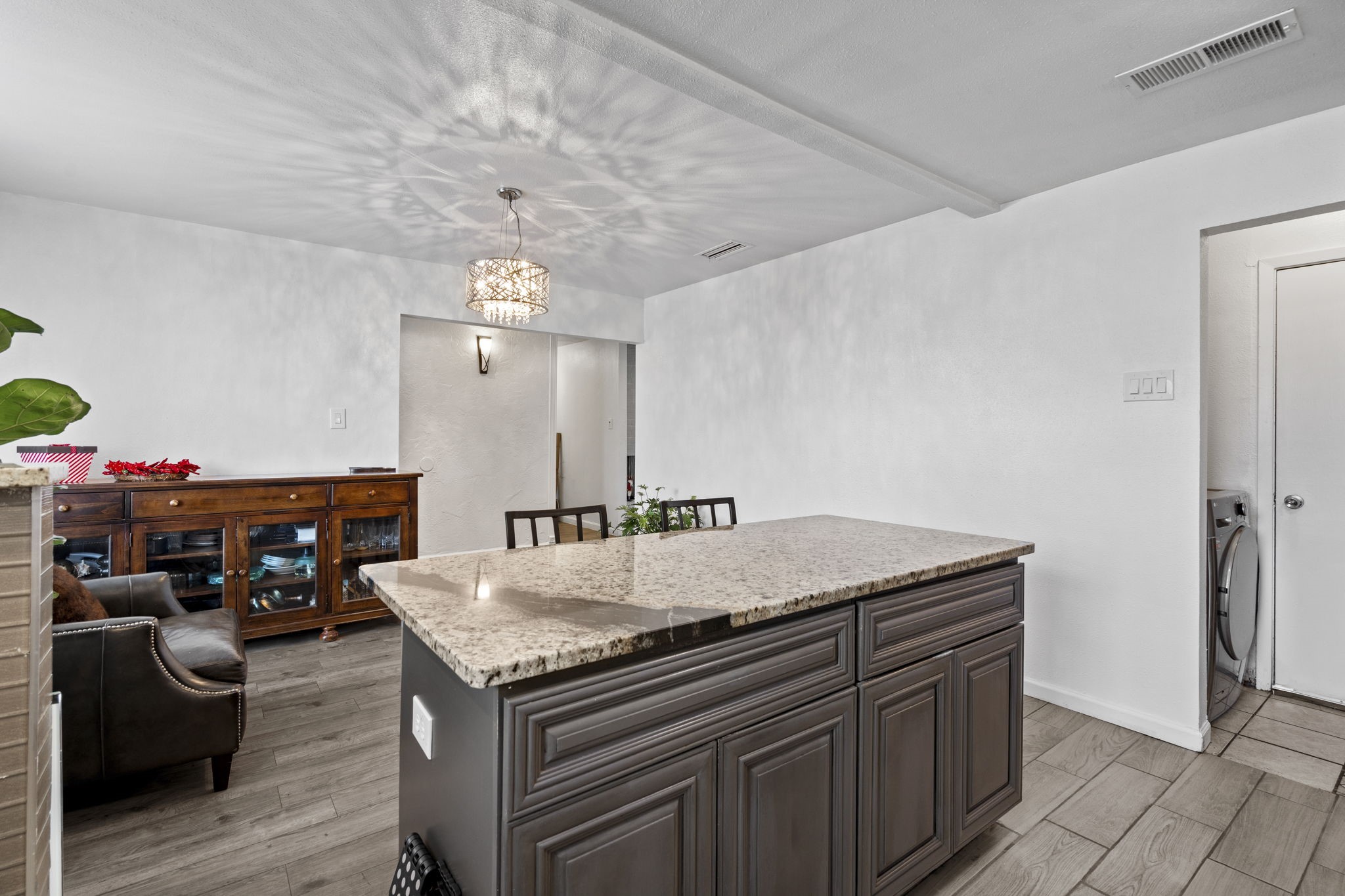 2706 Meadow Bluff Lane