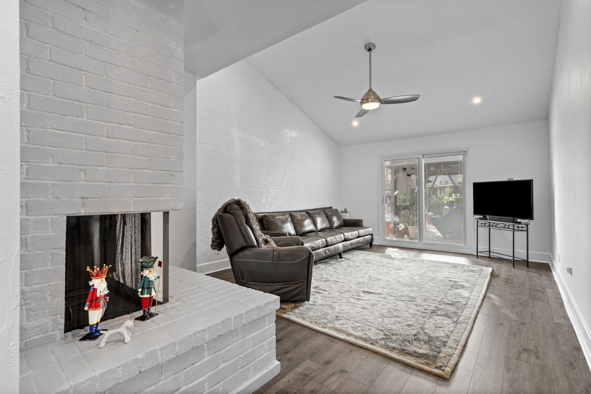 2706 Meadow Bluff Lane