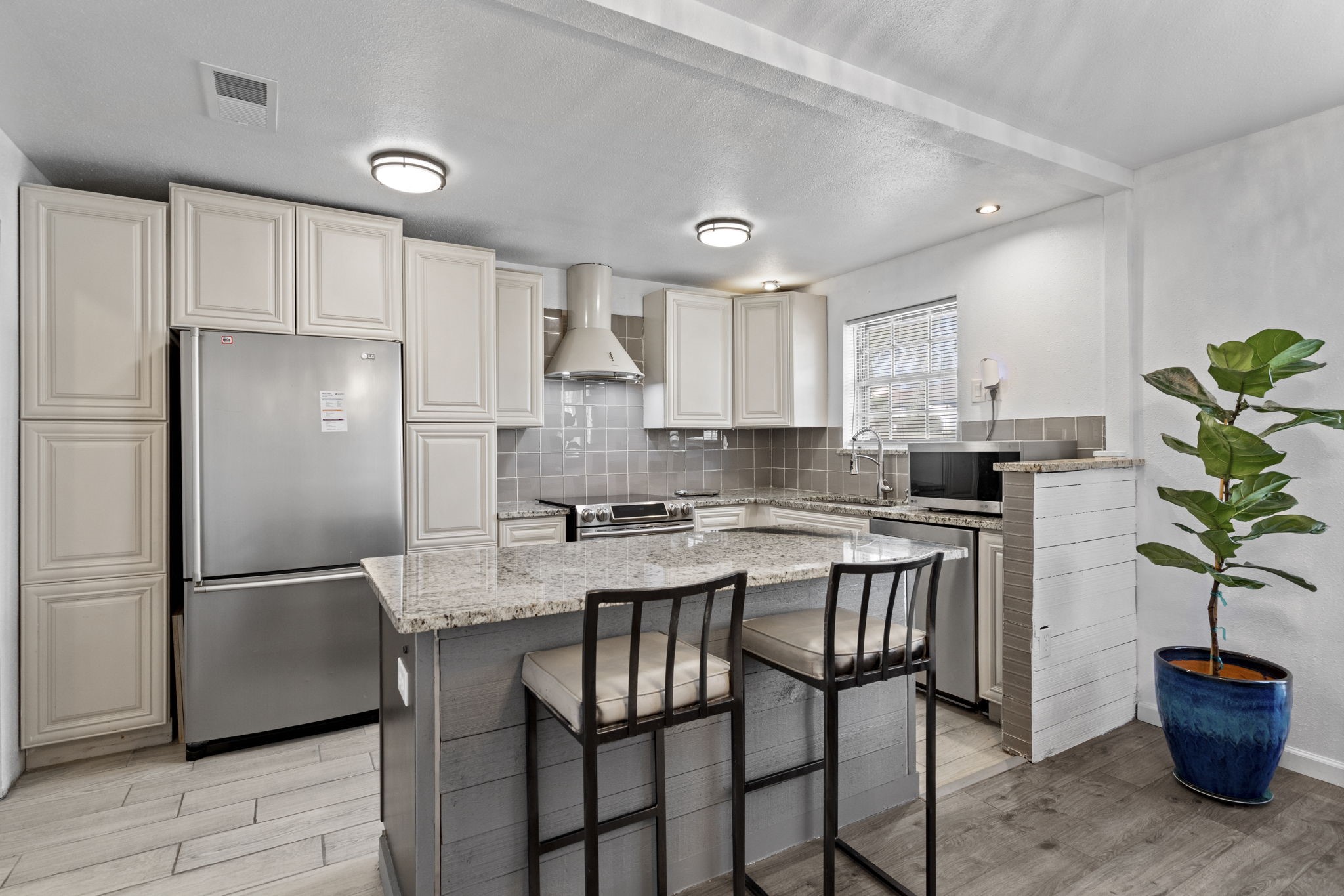 2706 Meadow Bluff Lane