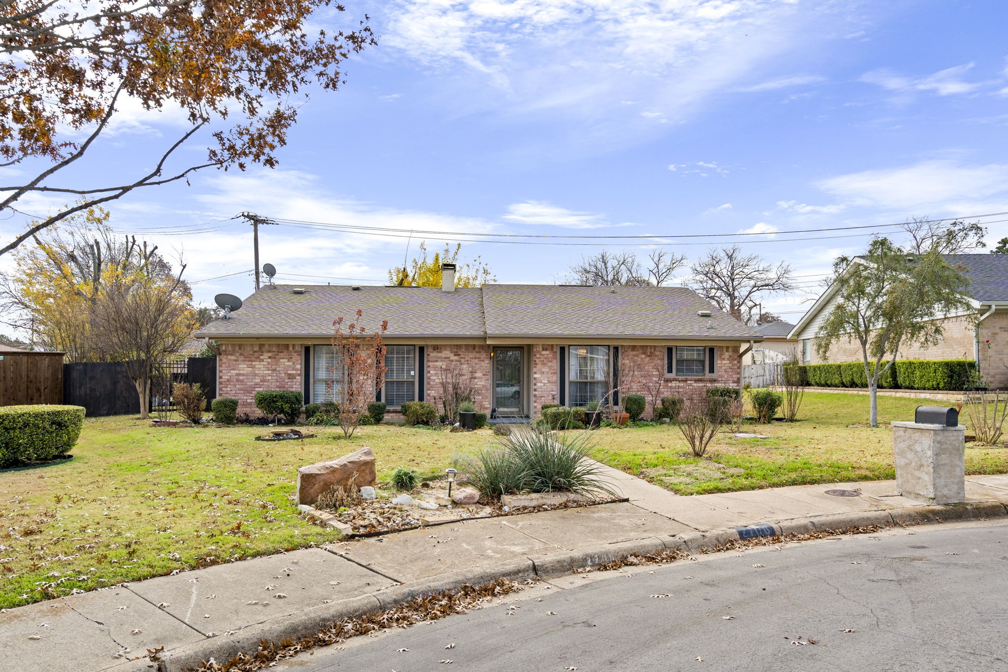 2706 Meadow Bluff Lane