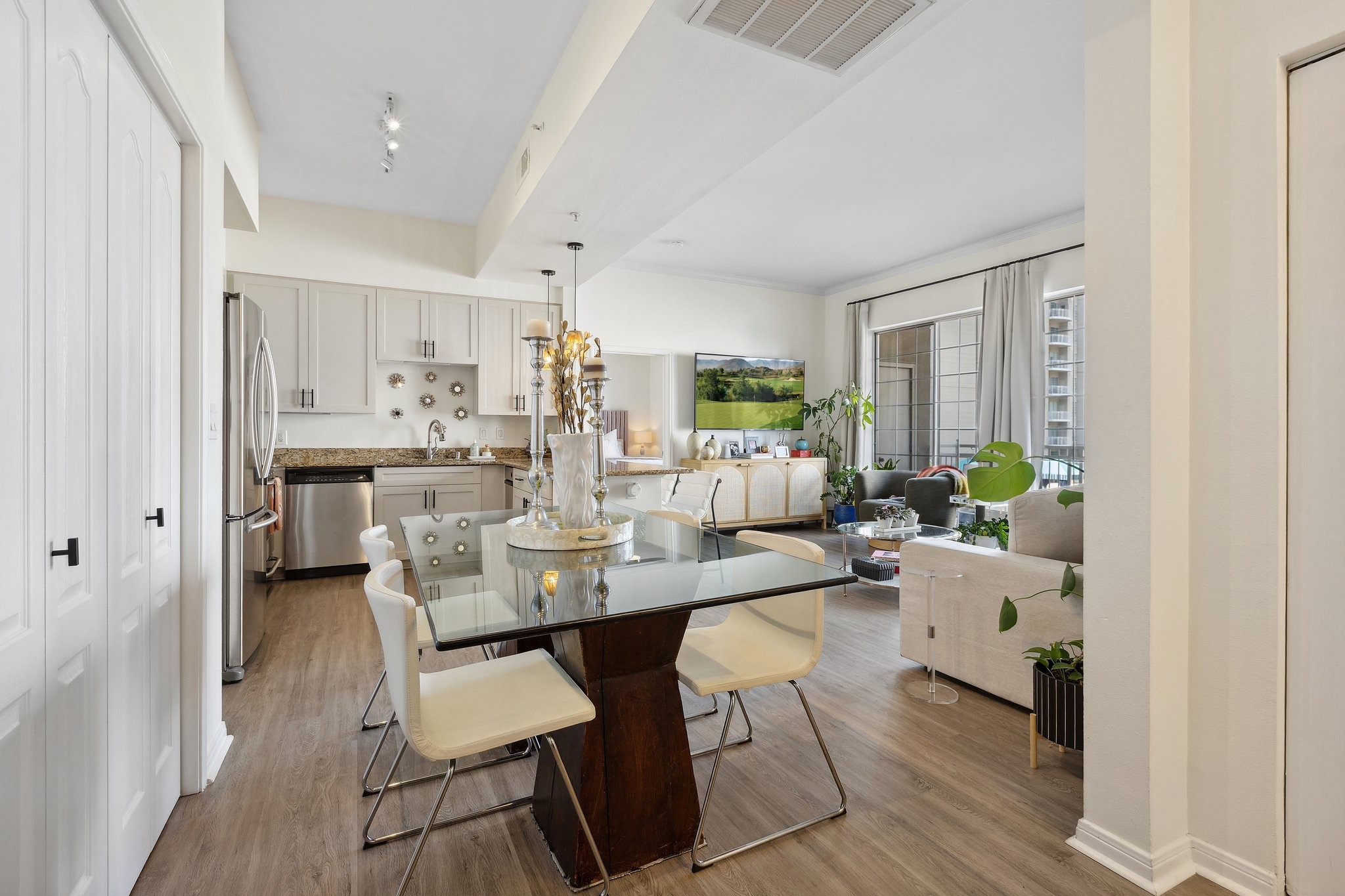 3225 Turtle Creek Boulevard 611