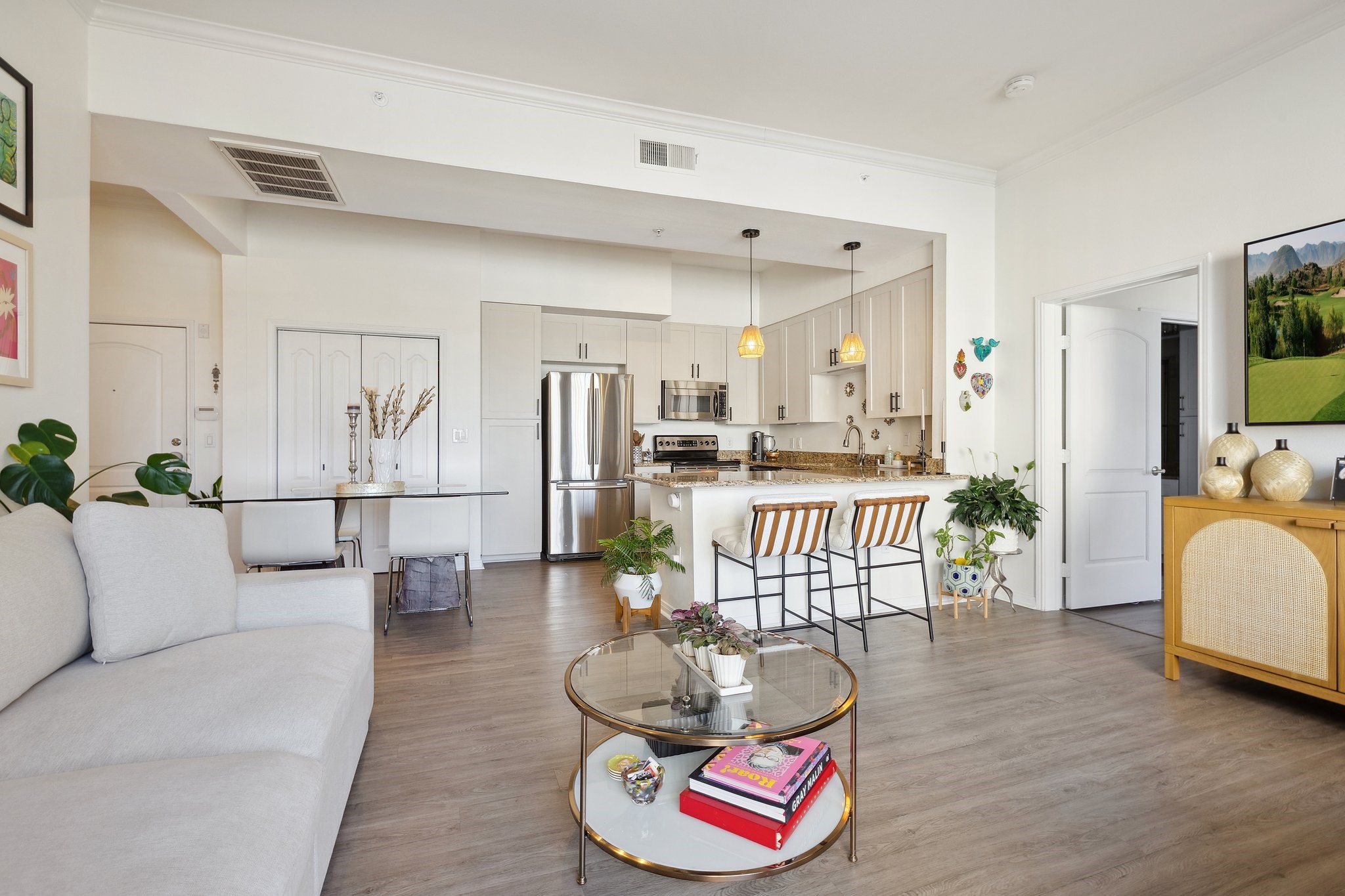 3225 Turtle Creek Boulevard 611