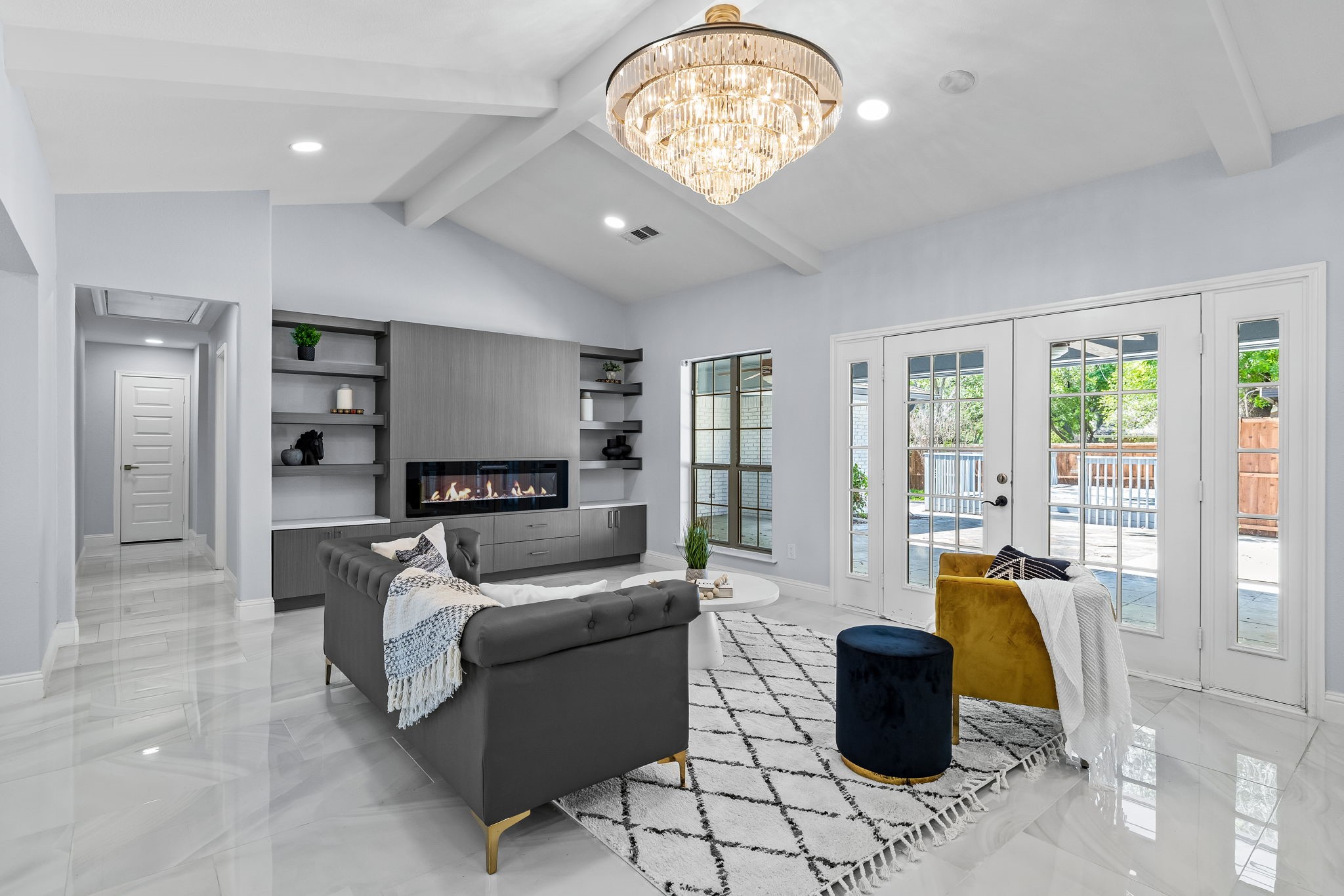 14909 Hillcrest Road