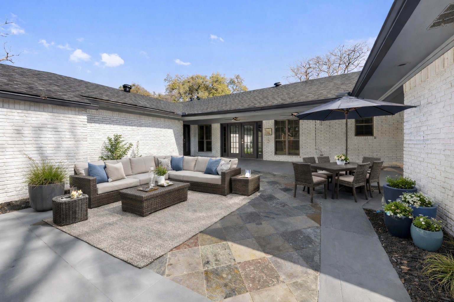 14909 Hillcrest Road