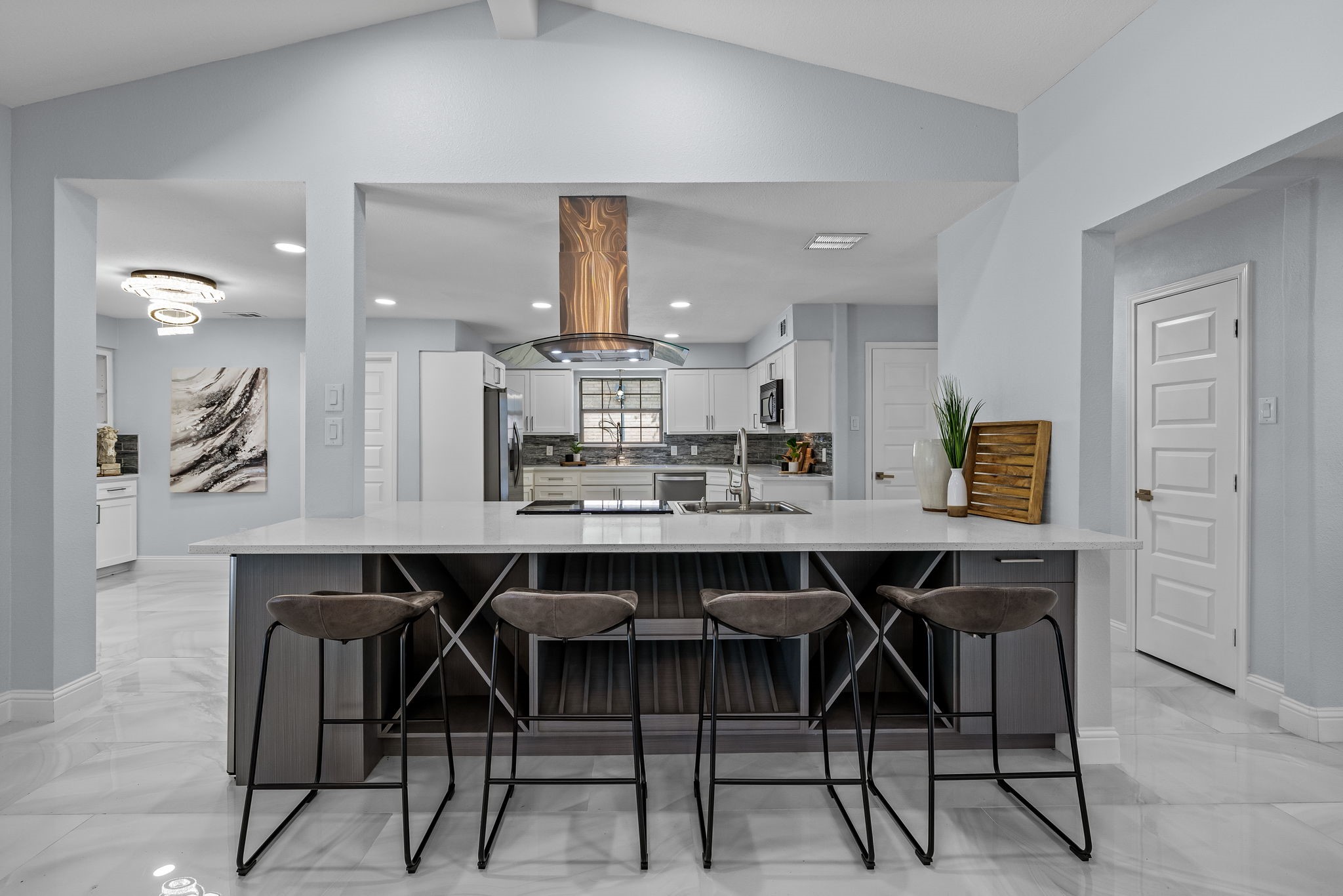 14909 Hillcrest Road