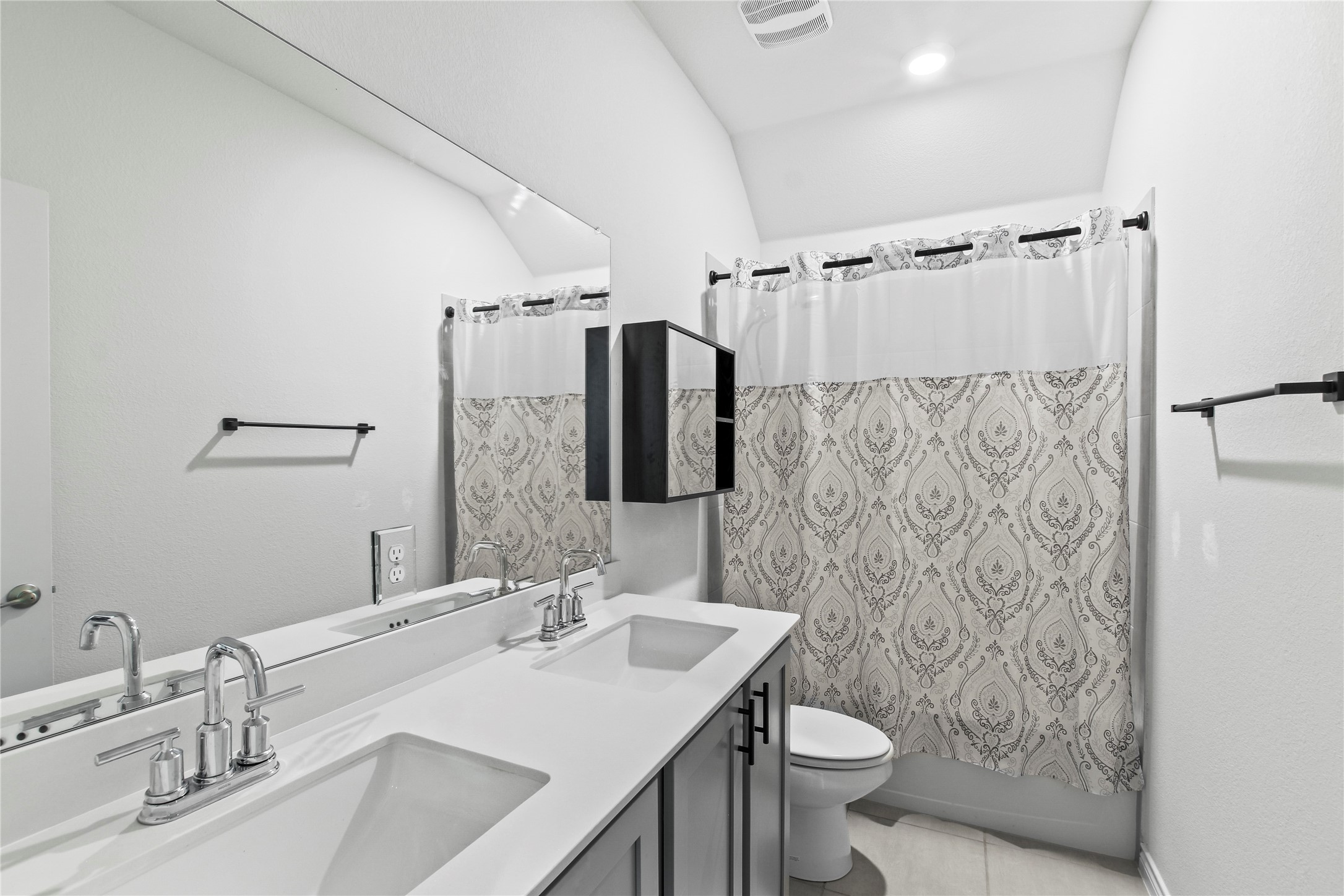 2920 Pinecrest Drive