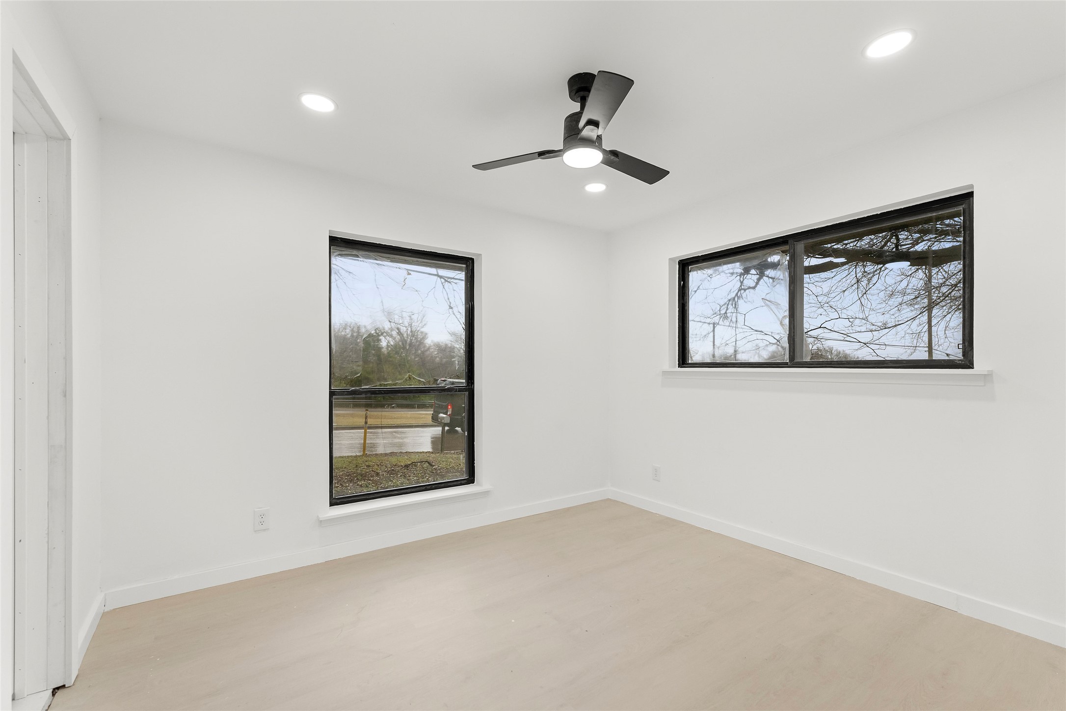 328 E Pleasant Road