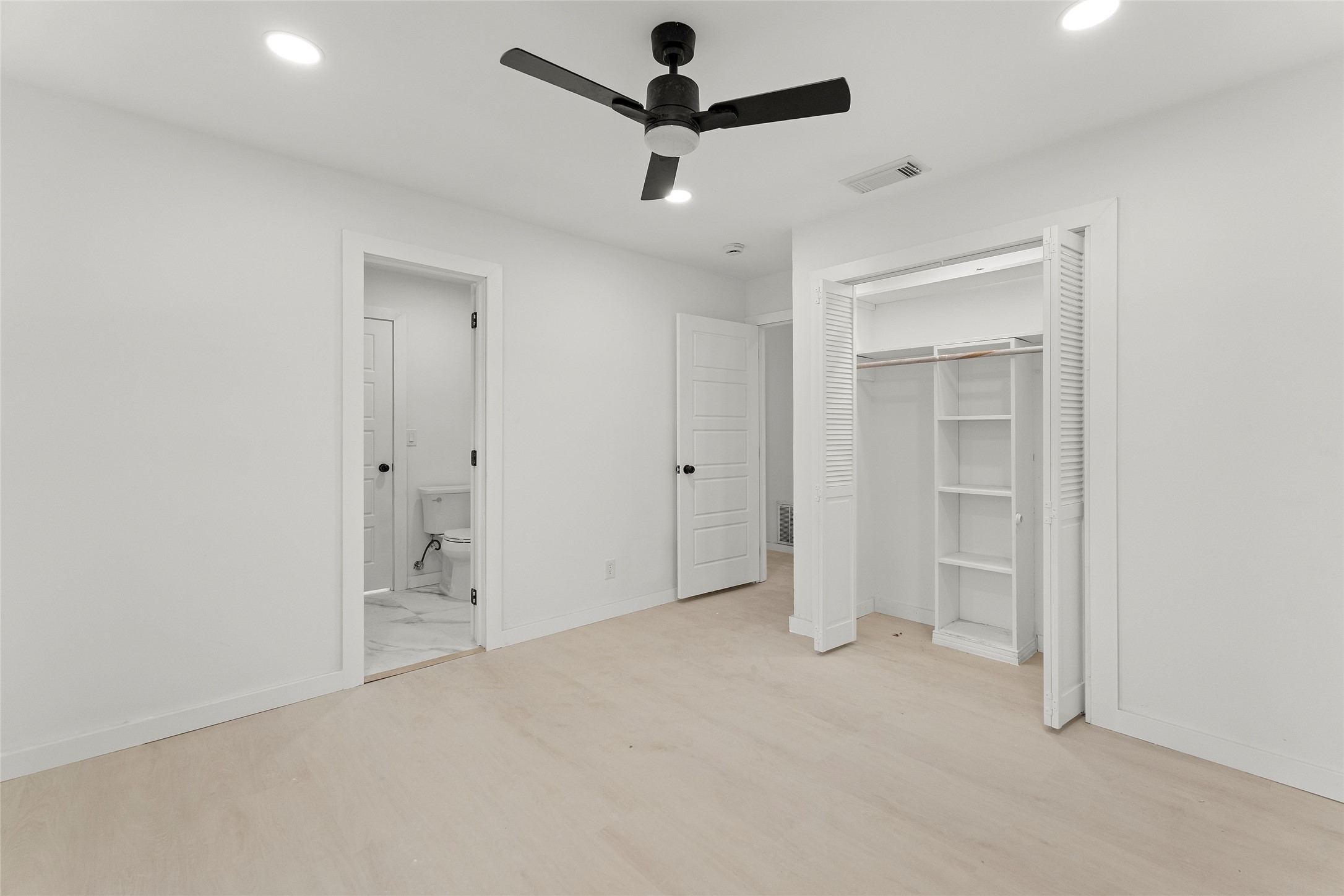 328 E Pleasant Road