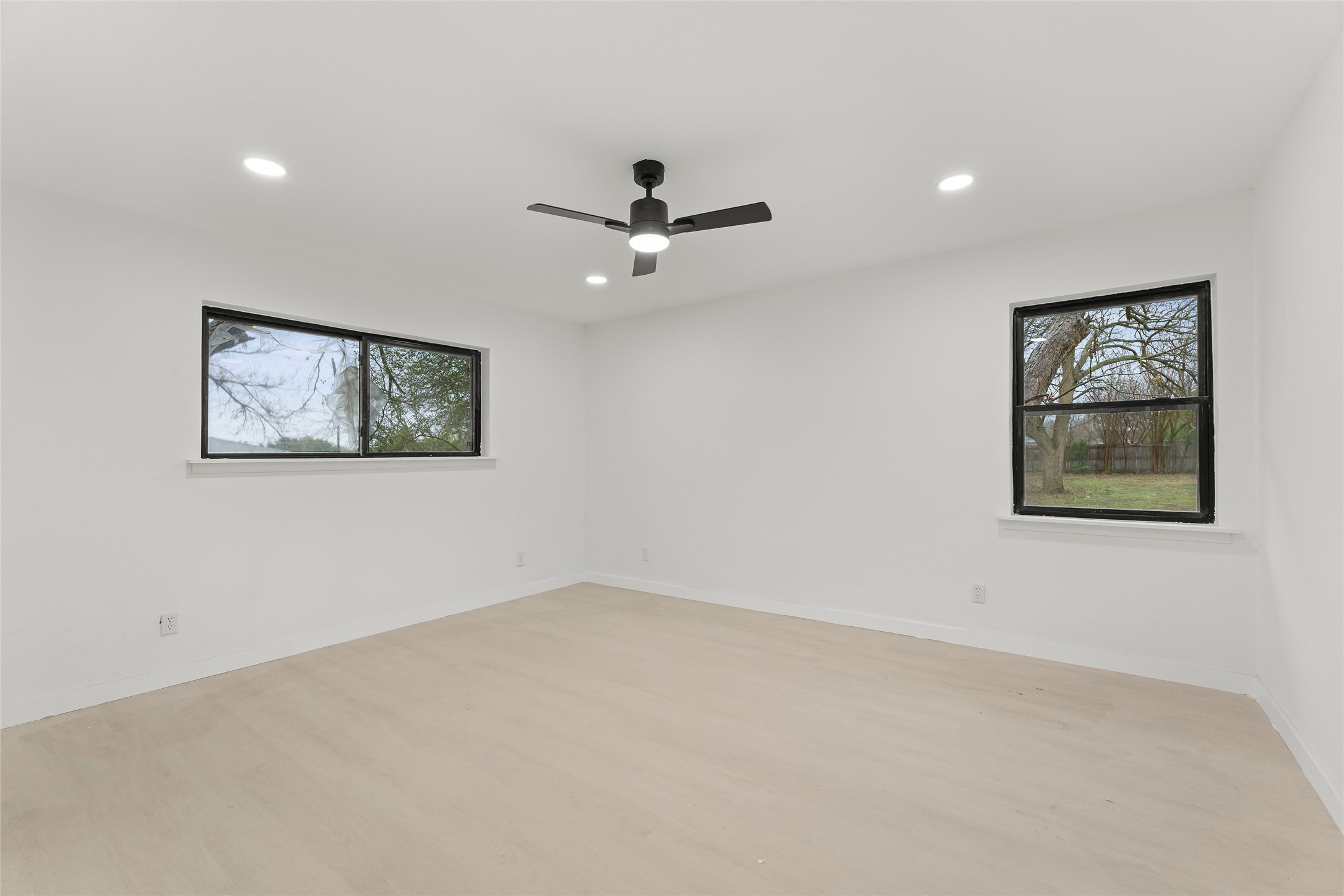 328 E Pleasant Road