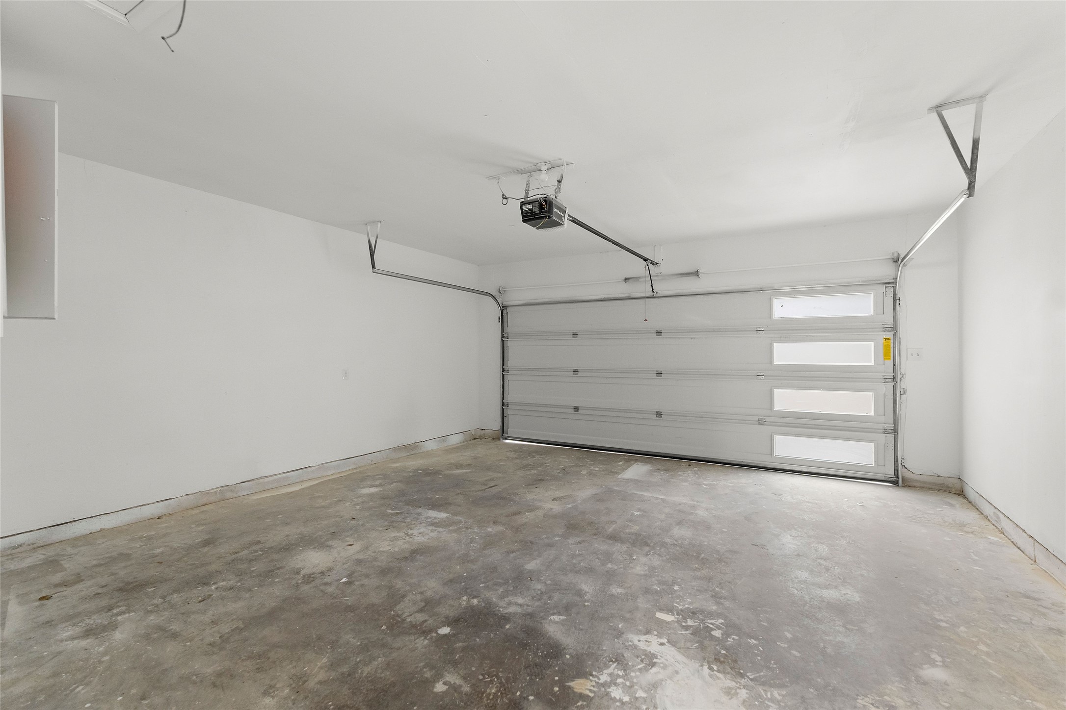 328 E Pleasant Road