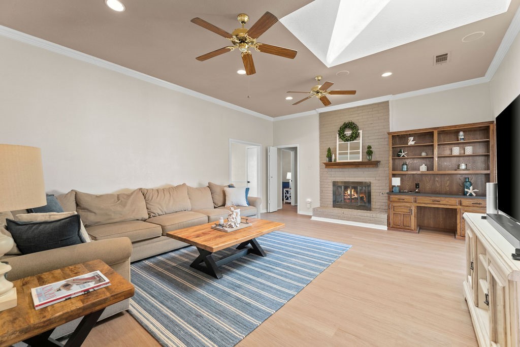 1114 Rainbow Drive
